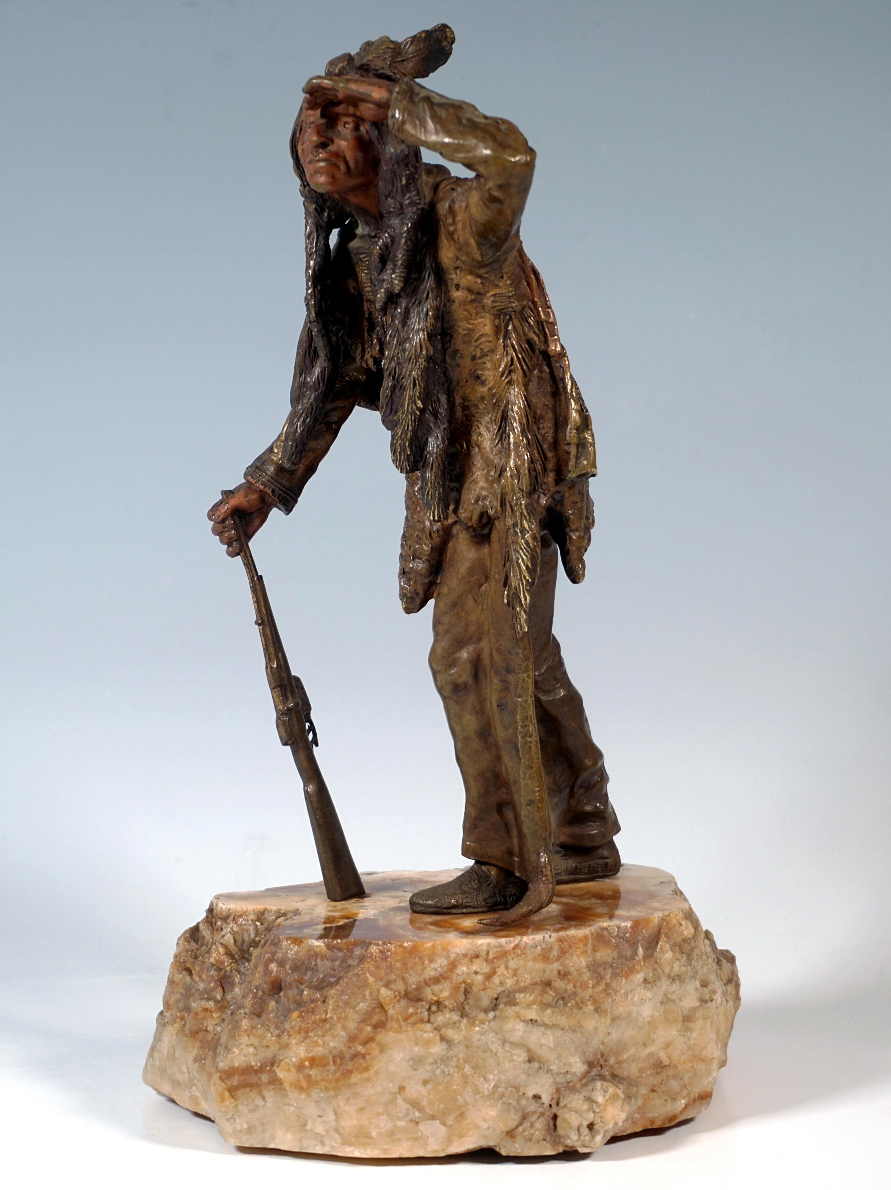 In die Ferne blickender Indianer, Wiener Bronze von Carl Kauba, CIRCA 1920 (Kaltmalerei) im Angebot