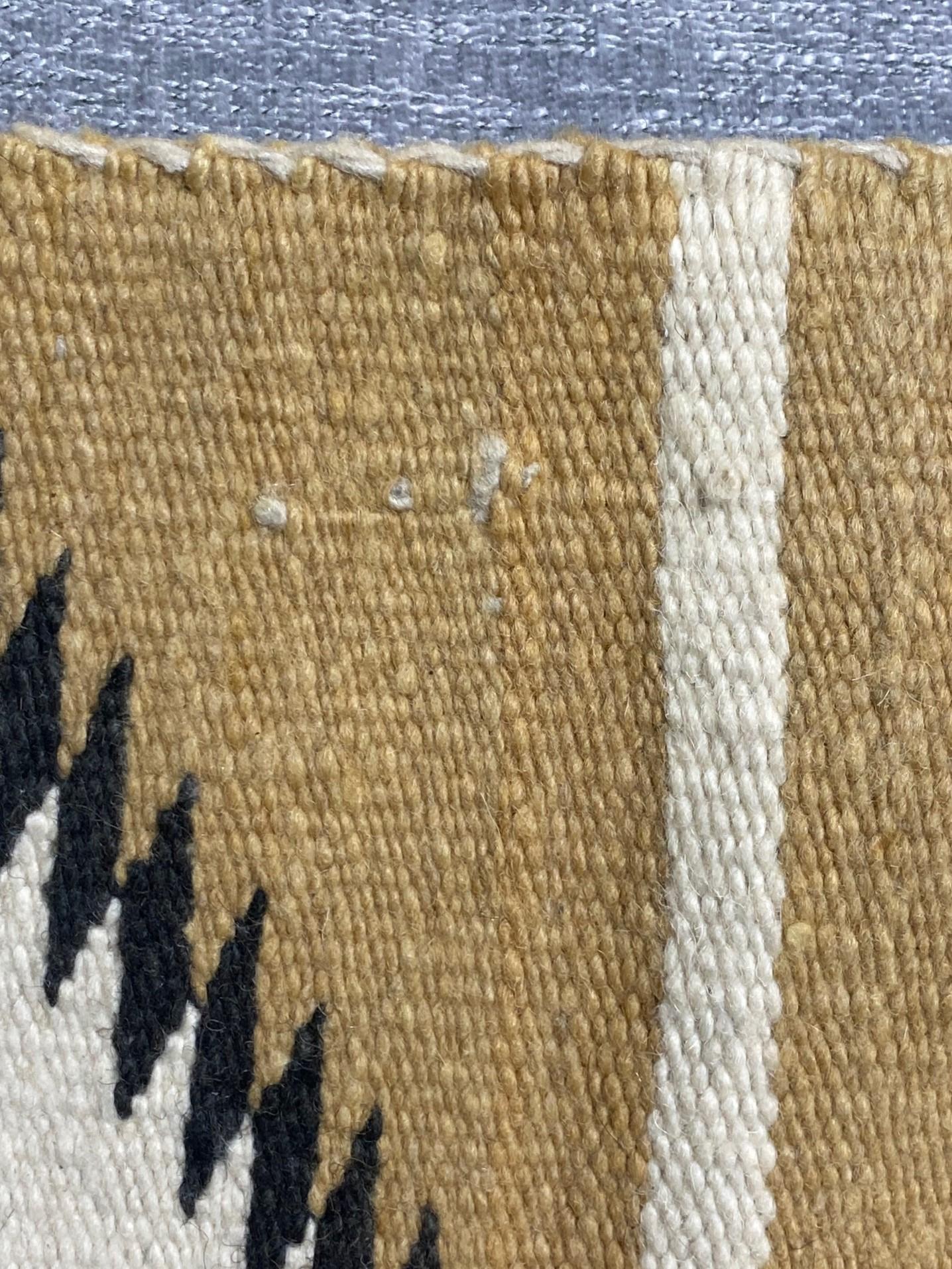 Couverture en laine tissée à la main Native American Navajo Antique Vintage Geometric Wool Rug Blanket en vente 5