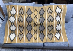 Native American Navajo Antique Vintage Geometric Handwoven Wool Rug Blanket
