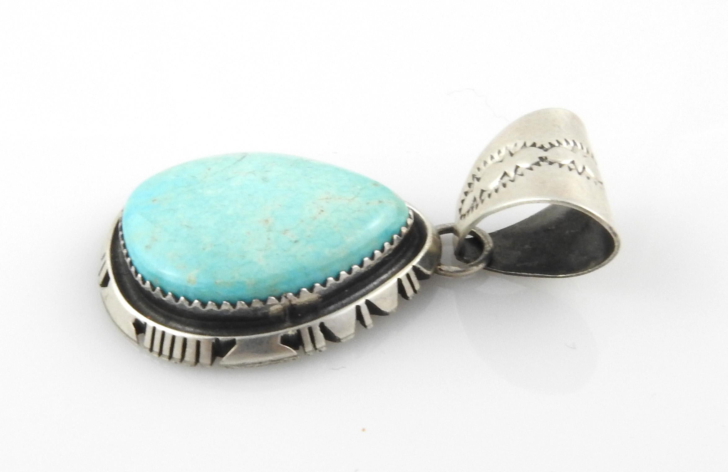 Navajo B. Piaso Jr., Indigene Kunst (Nord-/Südamerika) Türkis-Anhänger aus Sterlingsilber (Cabochon)