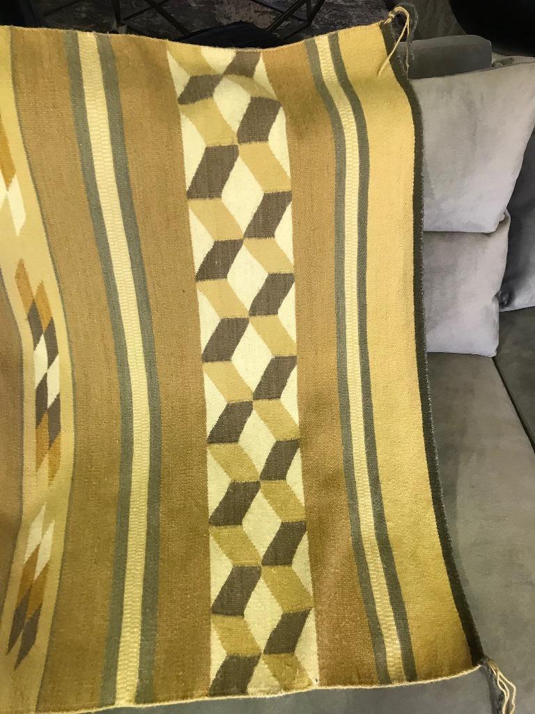 Native American Navajo Geometric Optical Handwoven Rug Blanket In Good Condition For Sale In Studio City, CA