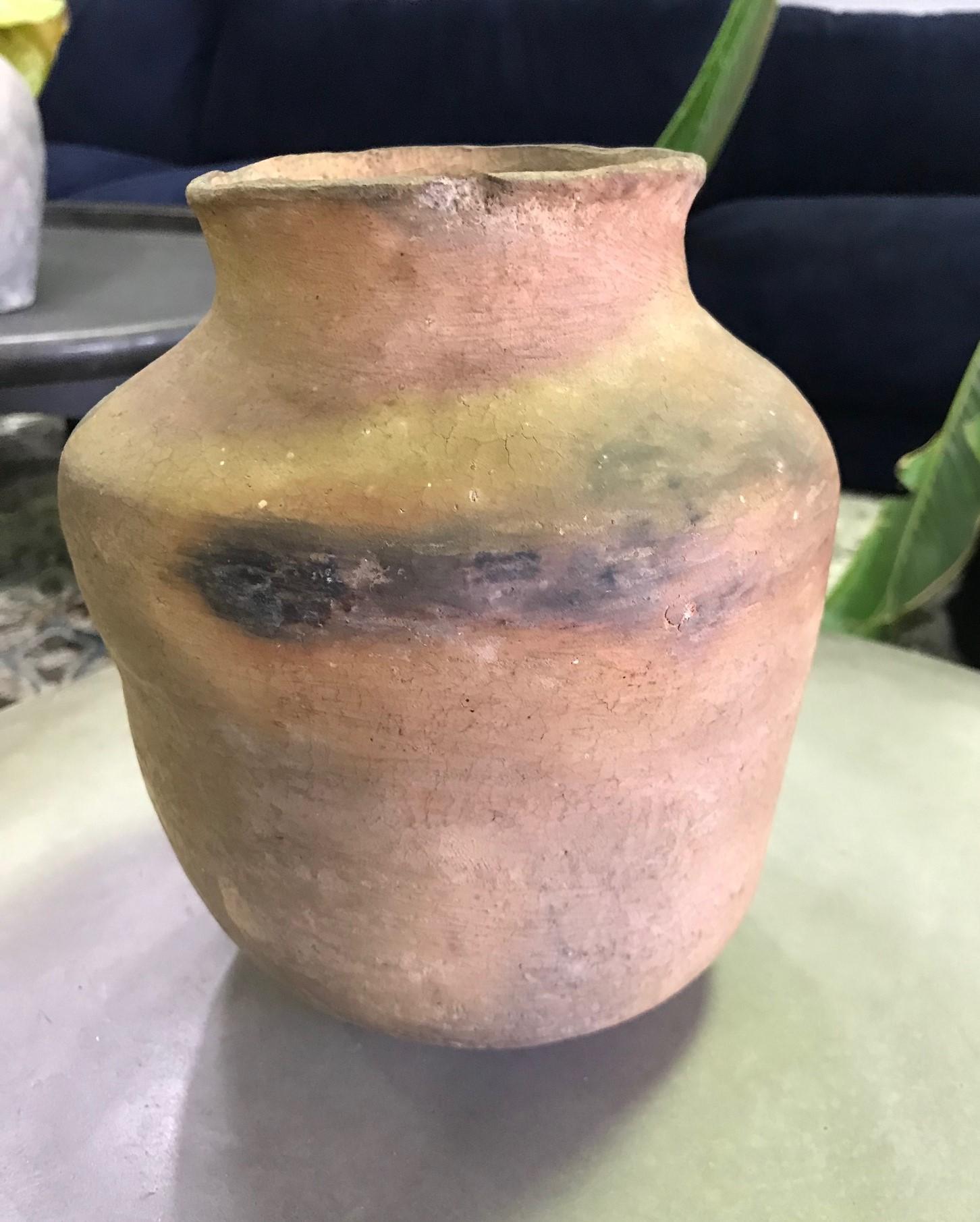 Native American Navajo Hand Built Ceramic Pottery Vase Pot Jar, 19th Century In Good Condition In Studio City, CA