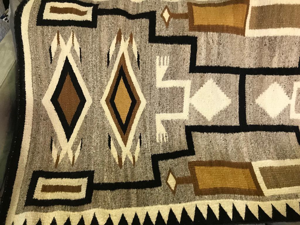 Native American Navajo Handwoven Rug Blanket In Good Condition In Studio City, CA