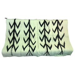 Native American Navajo Handwoven Beige and Black Rug Blanket