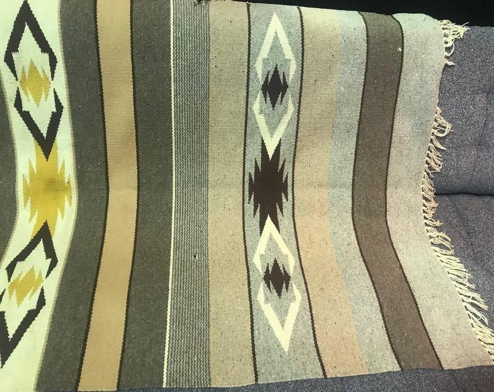 North American Native American Navajo Handwoven Wool Rug or Mat For Sale