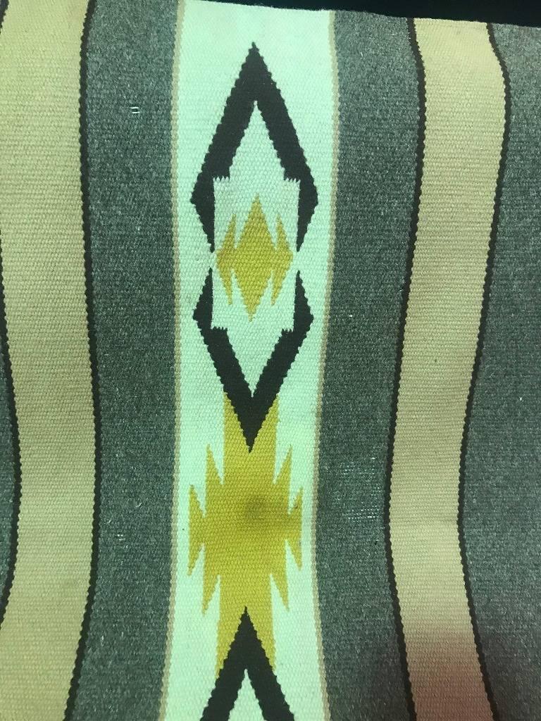 Hand-Woven Native American Navajo Handwoven Wool Rug or Mat For Sale