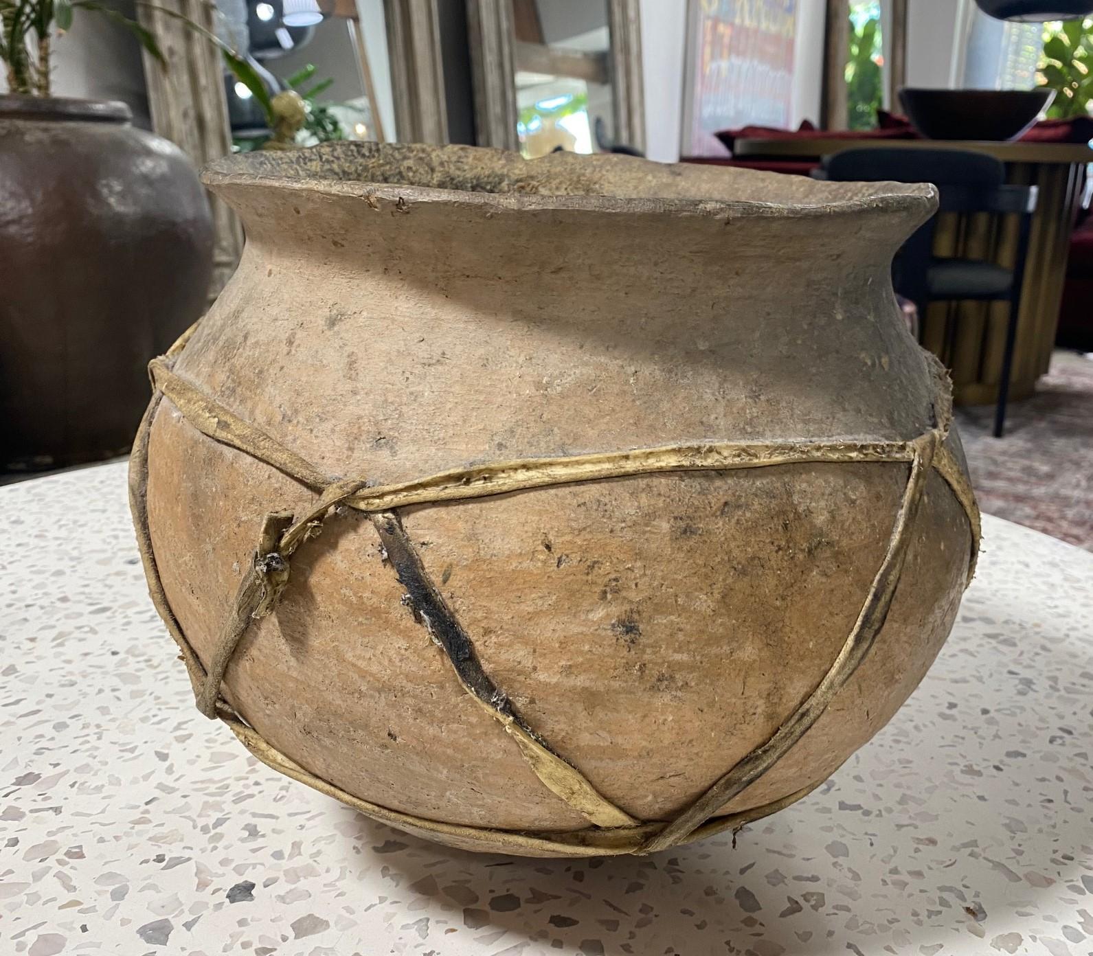 Native American Navajo Indian Hand Built Clay Pottery Bowl Jar Pot, 19th Century 2