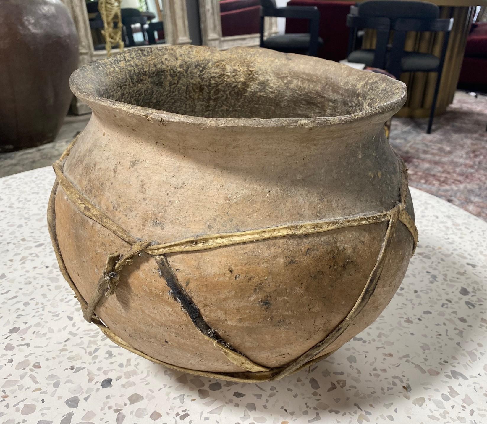 Native American Navajo Indian Hand Built Clay Pottery Bowl Jar Pot, 19th Century 3
