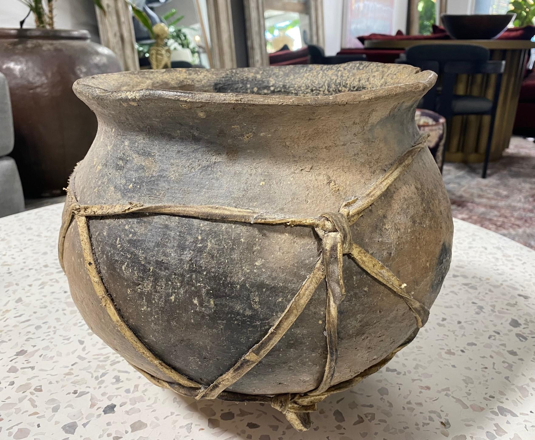 Native American Navajo Indian Hand Built Clay Pottery Bowl Jar Pot, 19th Century 4