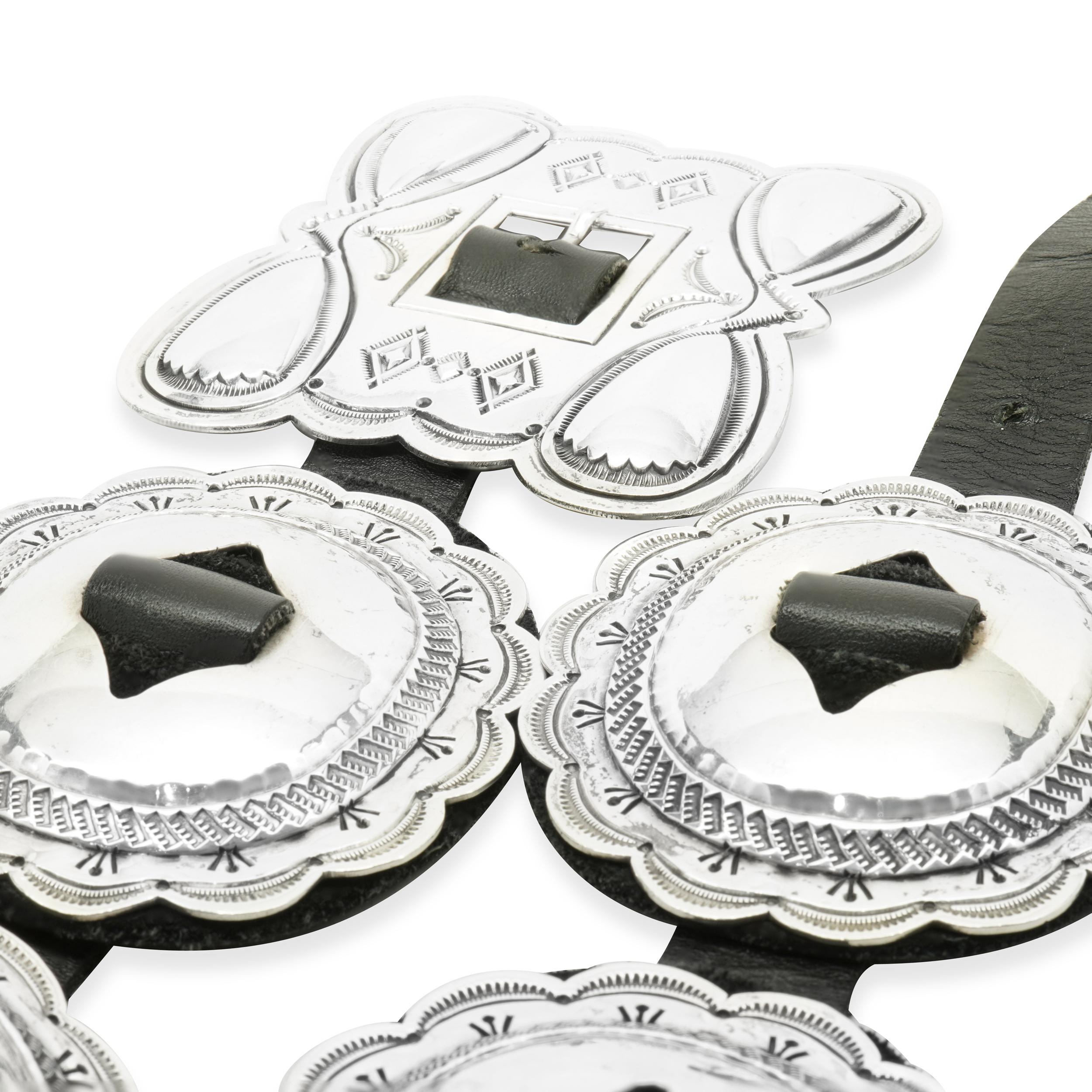 Amérindien Navajo John B. Begay jr. Ceinture en argent 9 Concho Unisexe en vente