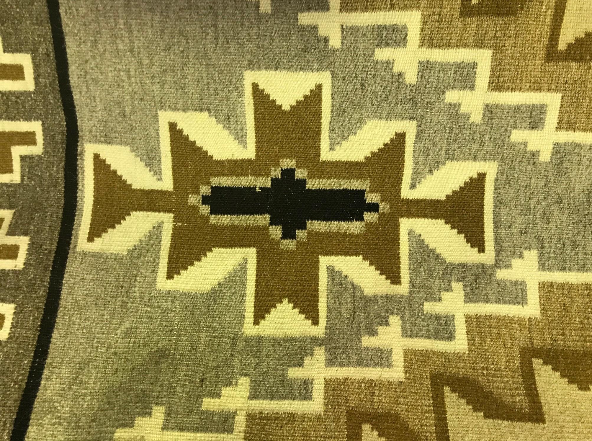 Native American Navajo Large Colorful Handwoven Geometric Pattern Rug Blanket In Good Condition In Studio City, CA
