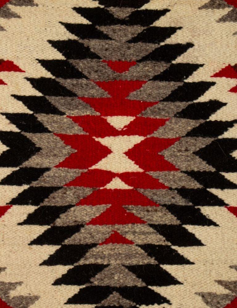 Native American Navajo Rug 3' x 1.5' In Good Condition For Sale In New York, NY