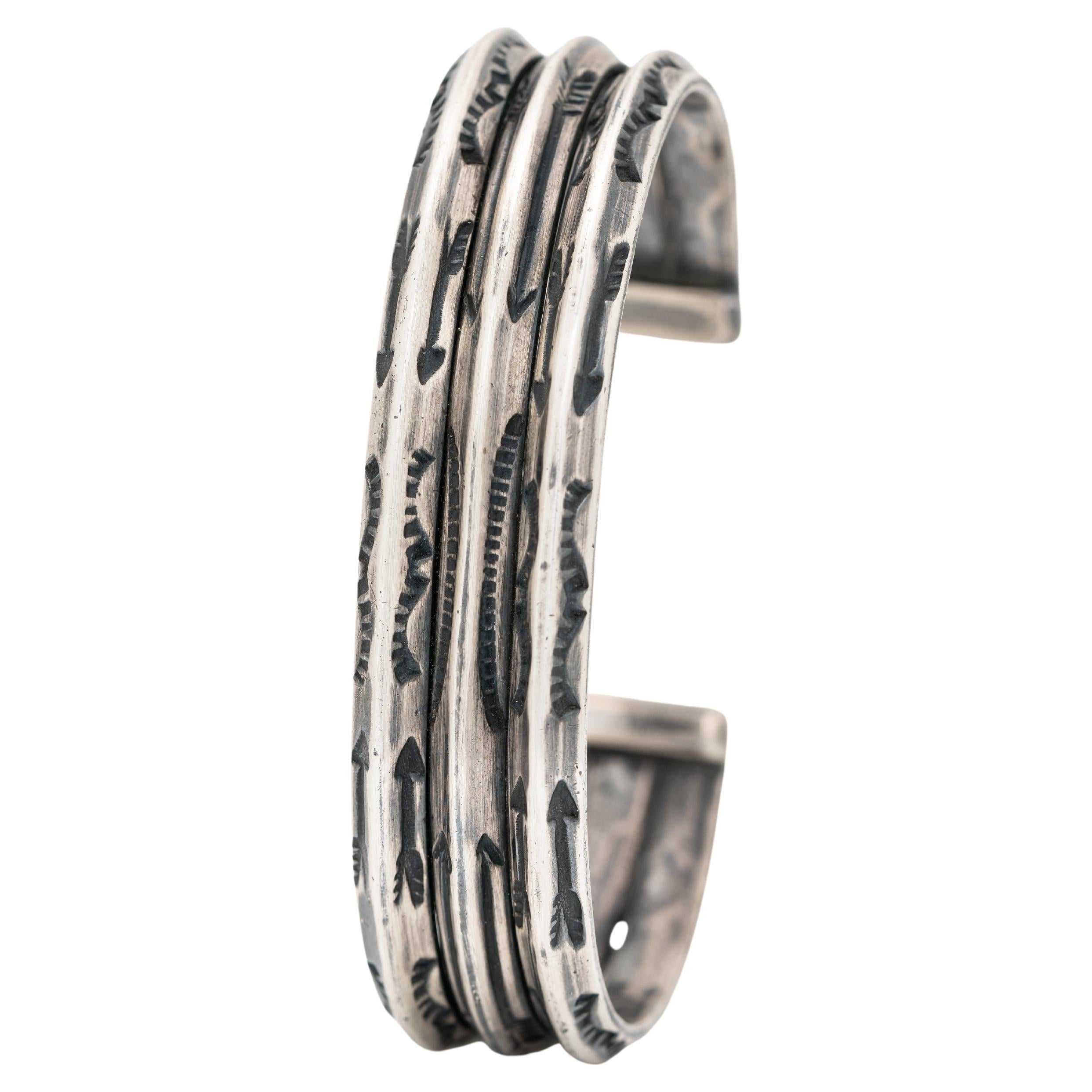 Native American Navajo Silver Double Row Cuff with Hand Engraved Arrow Detail  For Sale