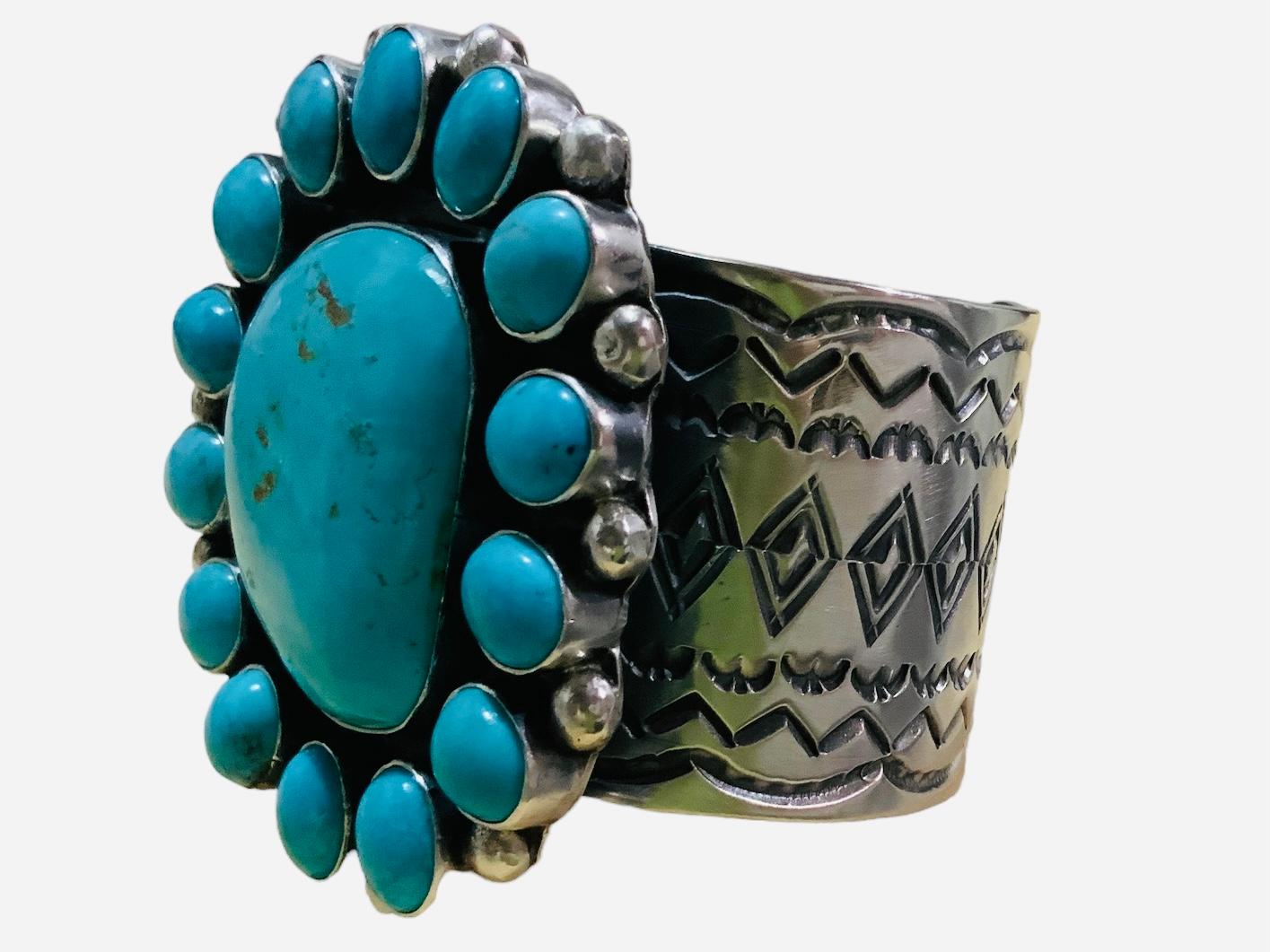 Native American Navajo Sterling Silver and Turquoise Cuff Bracelet For Sale 3