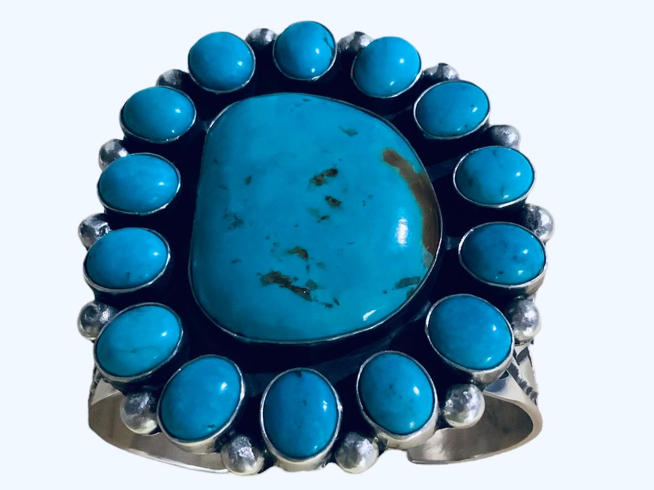 Taille ovale Bracelet manchette amérindien Navajo en argent sterling et turquoise en vente