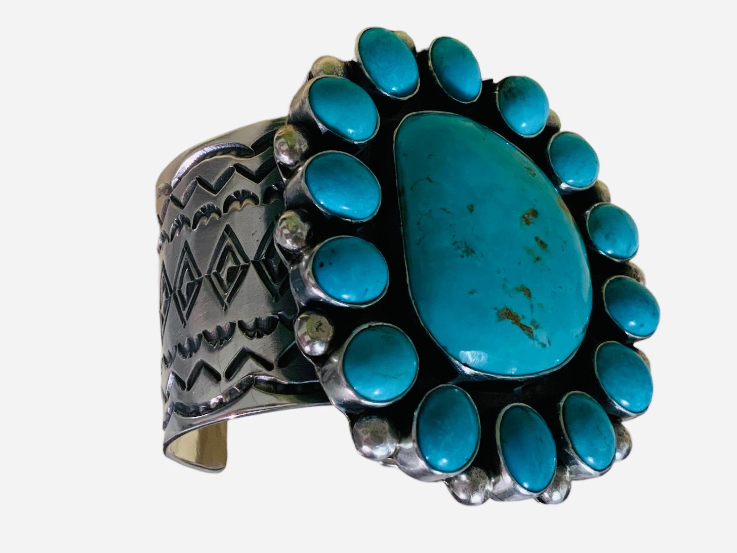 Women's or Men's Native American Navajo Sterling Silver and Turquoise Cuff Bracelet For Sale