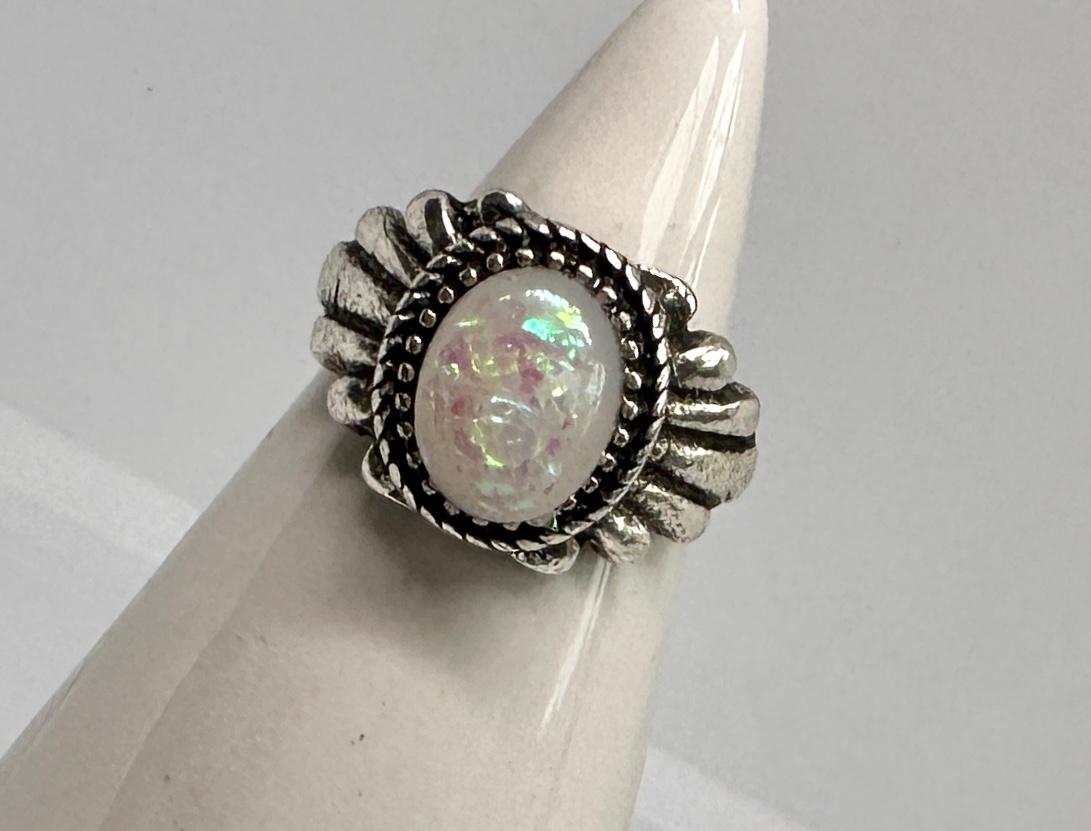 Women's or Men's Native American Opal Ring 2.5 Carat Antique Silver For Sale