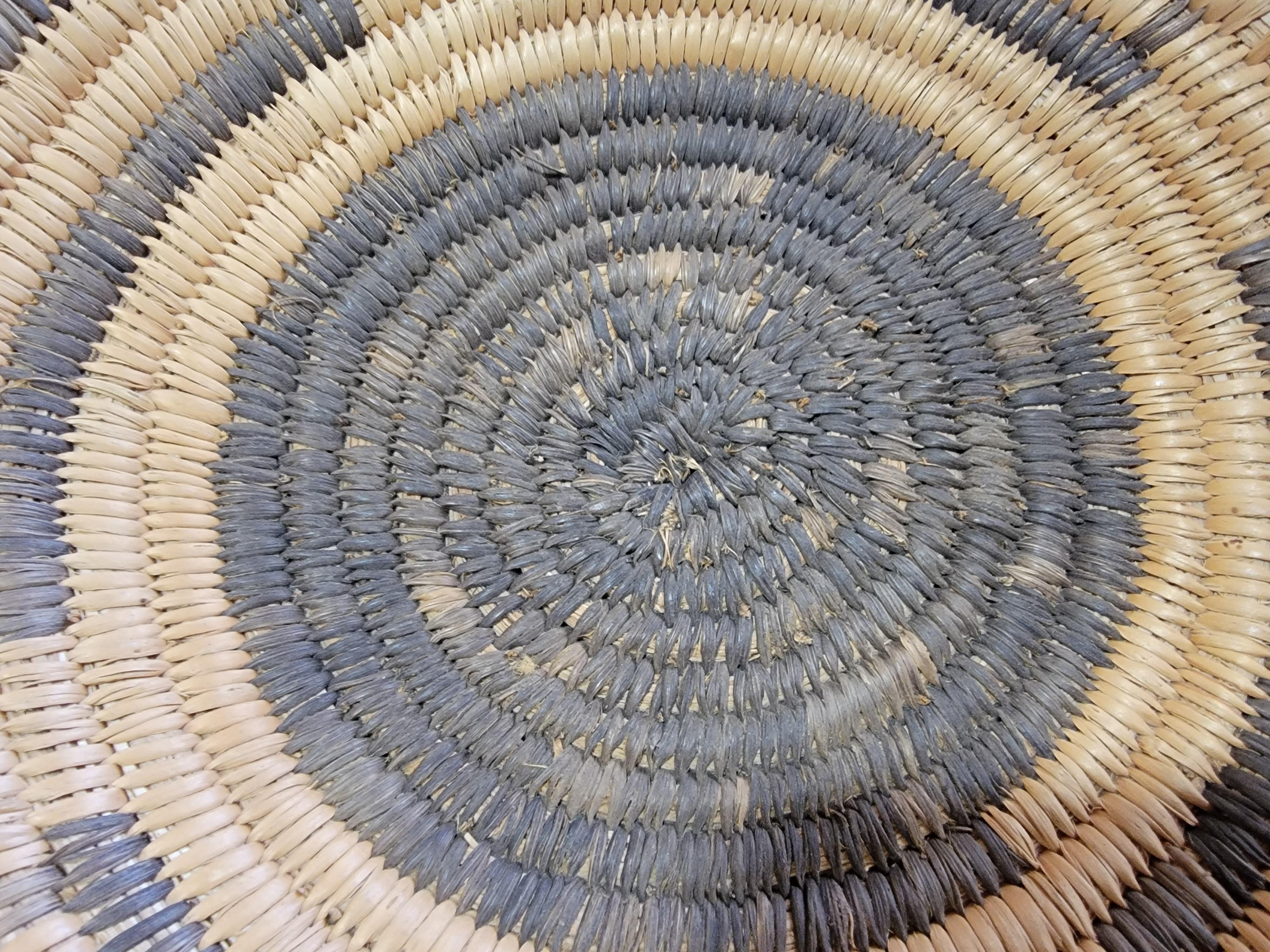 Native American Papago Basket with Geometric Pattern For Sale 1