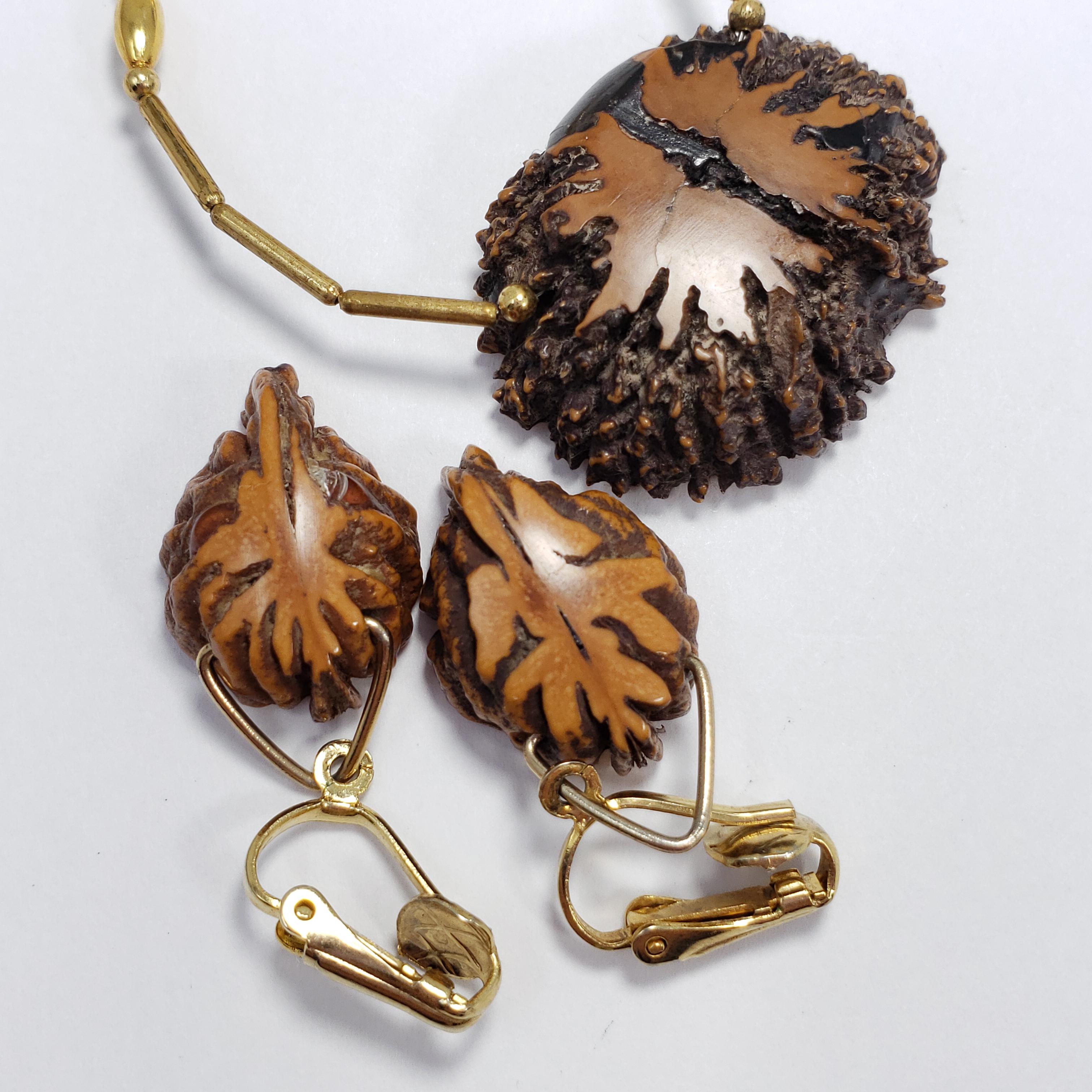 Indigene Kunst (Nord-/Südamerika) Anhänger Halskette Clip-On-Ohrringe in Gold, Türkis, Koralle für Damen oder Herren im Angebot