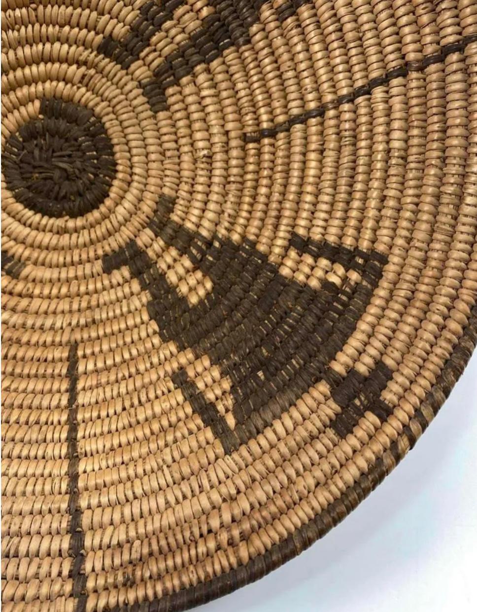 20th Century Native American Pima Basket with Geometric Figural Motif For Sale