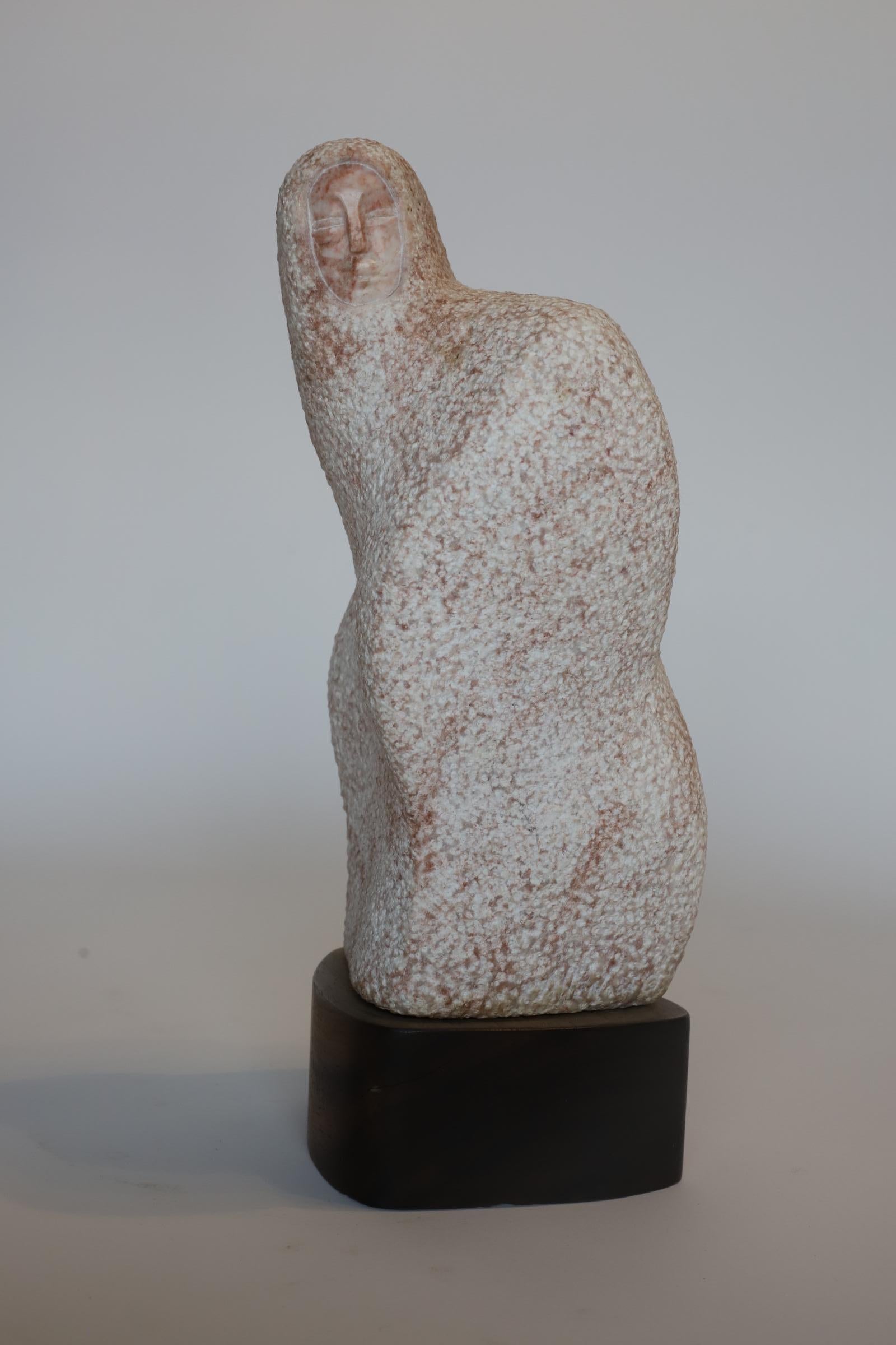 Américain Sculpture de granit rose amérindienne  en vente