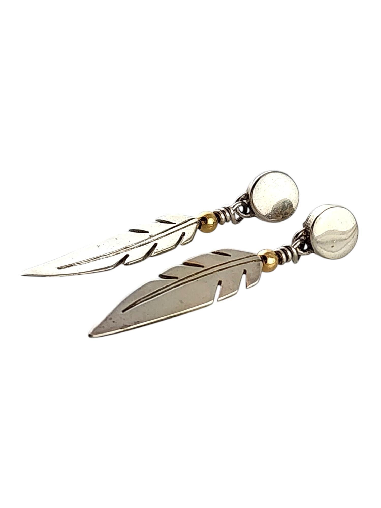 Native American Ray Tracey Eagle Feather Sterling Silver Earrings #20064 In Good Condition In Washington Depot, CT
