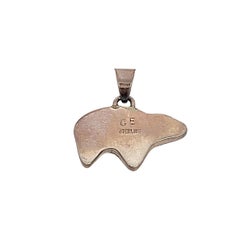 Pendentif ours amérindien en argent sterling incrusté de Suglite, signé CE