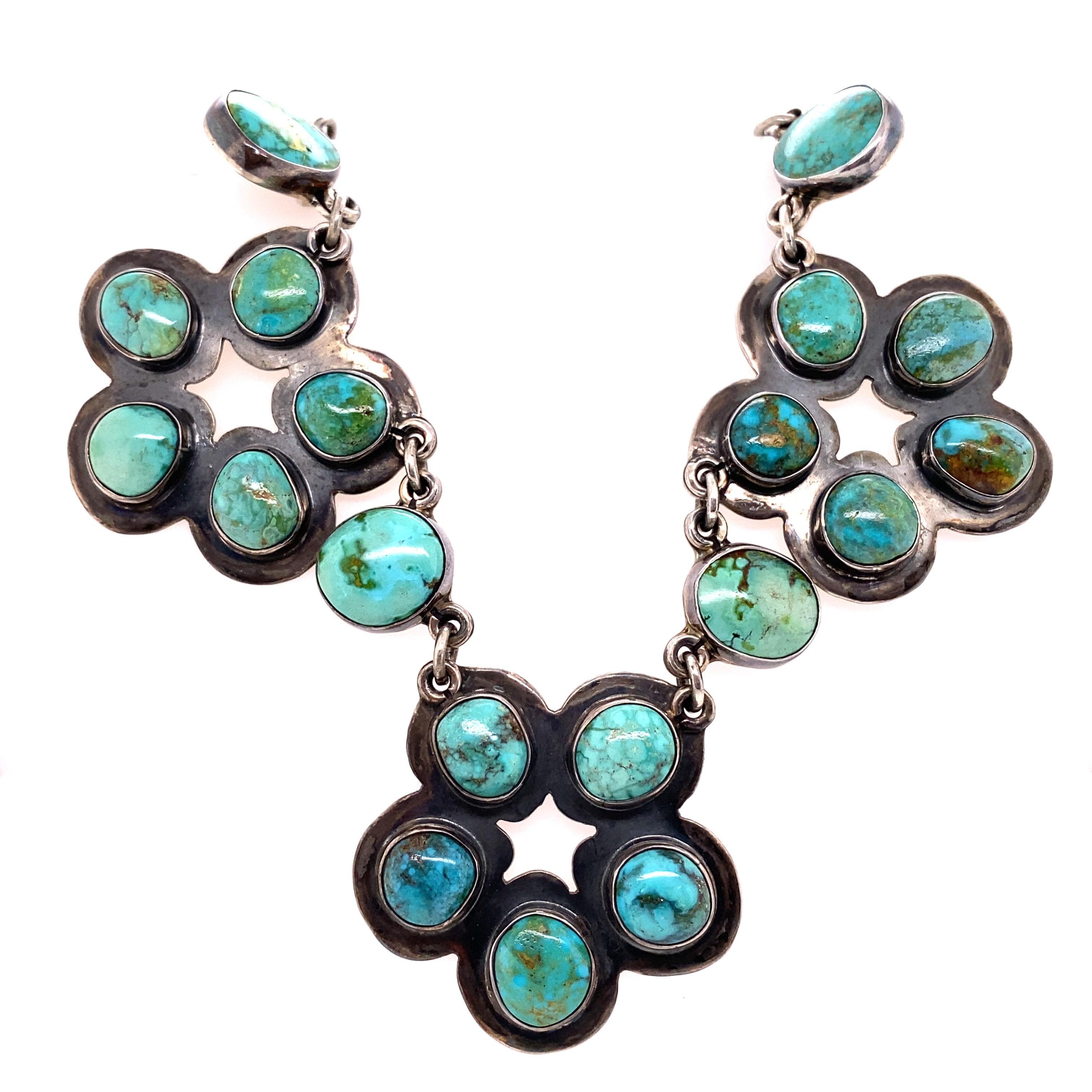 Highly desirable Signed JF Artist: Federico Jimenez Large Native American Navajo Turquoise Necklace. Featuring 5 Turquoise stations inter-spaced with Turquoise stones. Measuring approx. 20