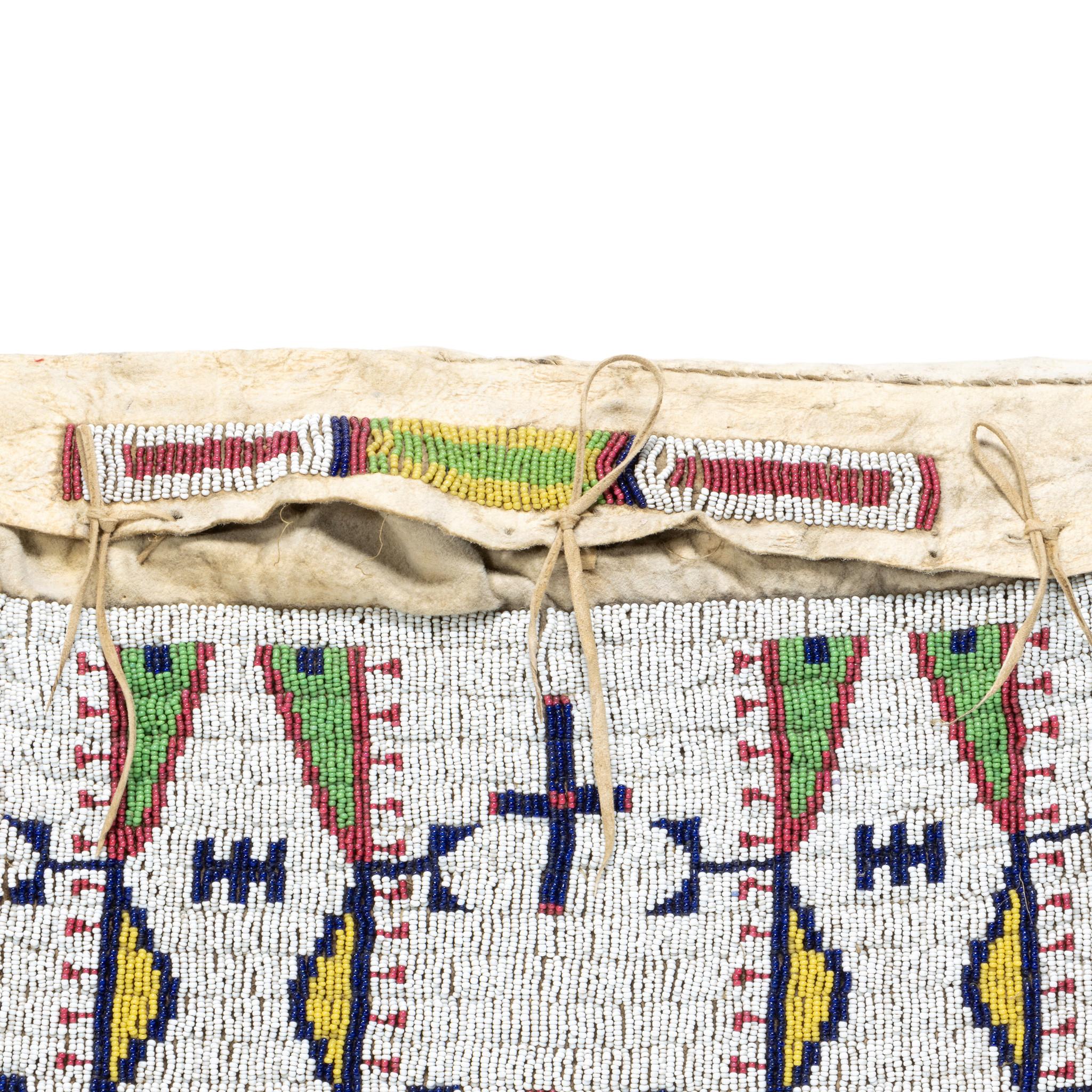 Native American Sioux Beaded Teepee Bag In Good Condition For Sale In Coeur d'Alene, ID