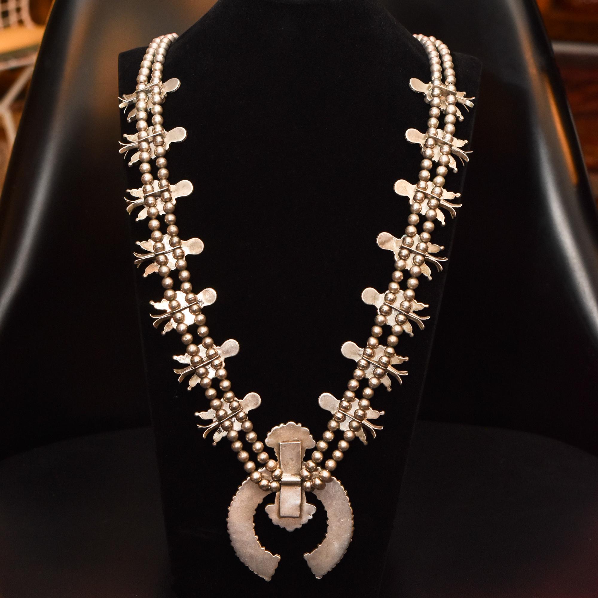 Squash Blossom-Halskette der amerikanischen Ureinwohner, unsigniert im Angebot 1