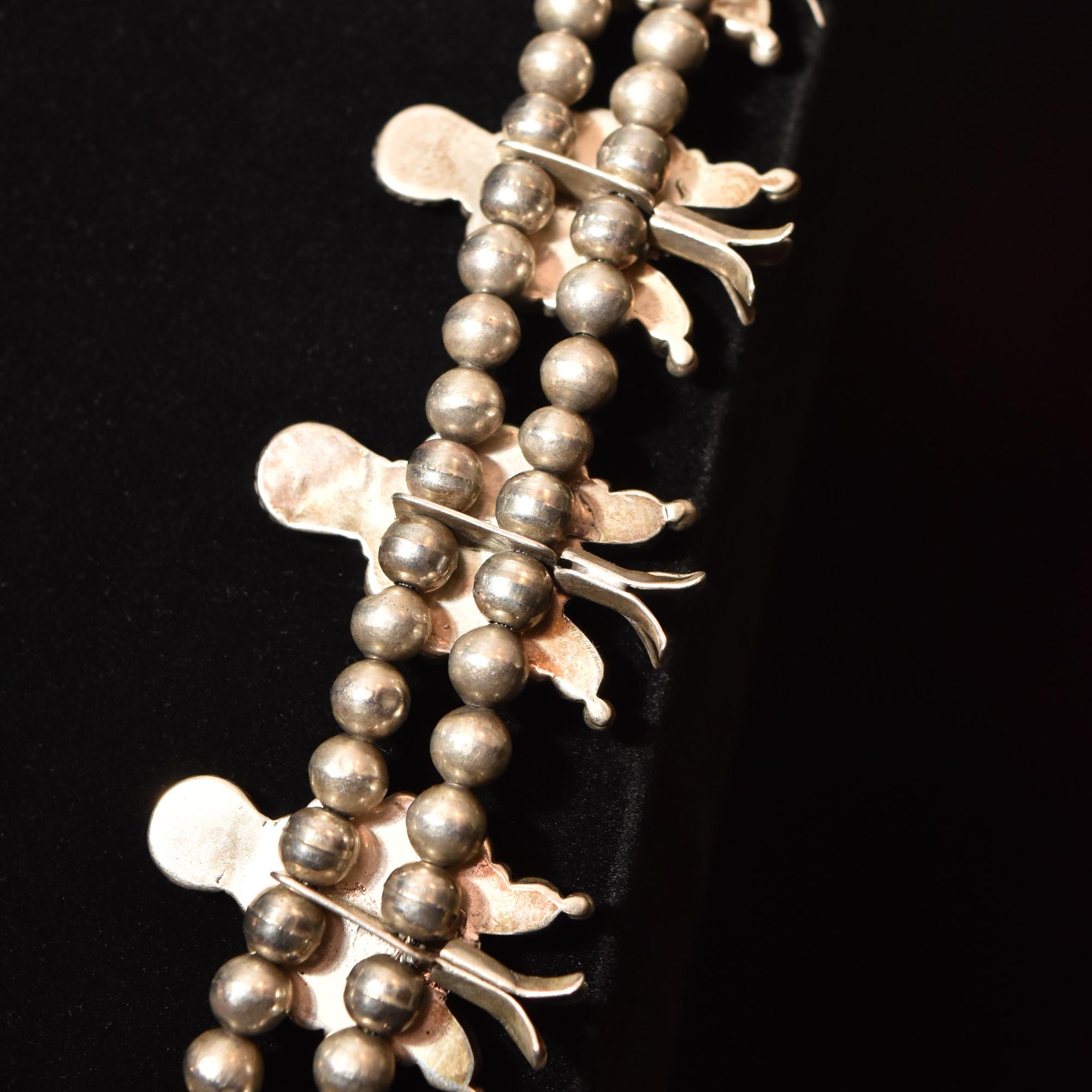 Squash Blossom-Halskette der amerikanischen Ureinwohner, unsigniert im Angebot 3