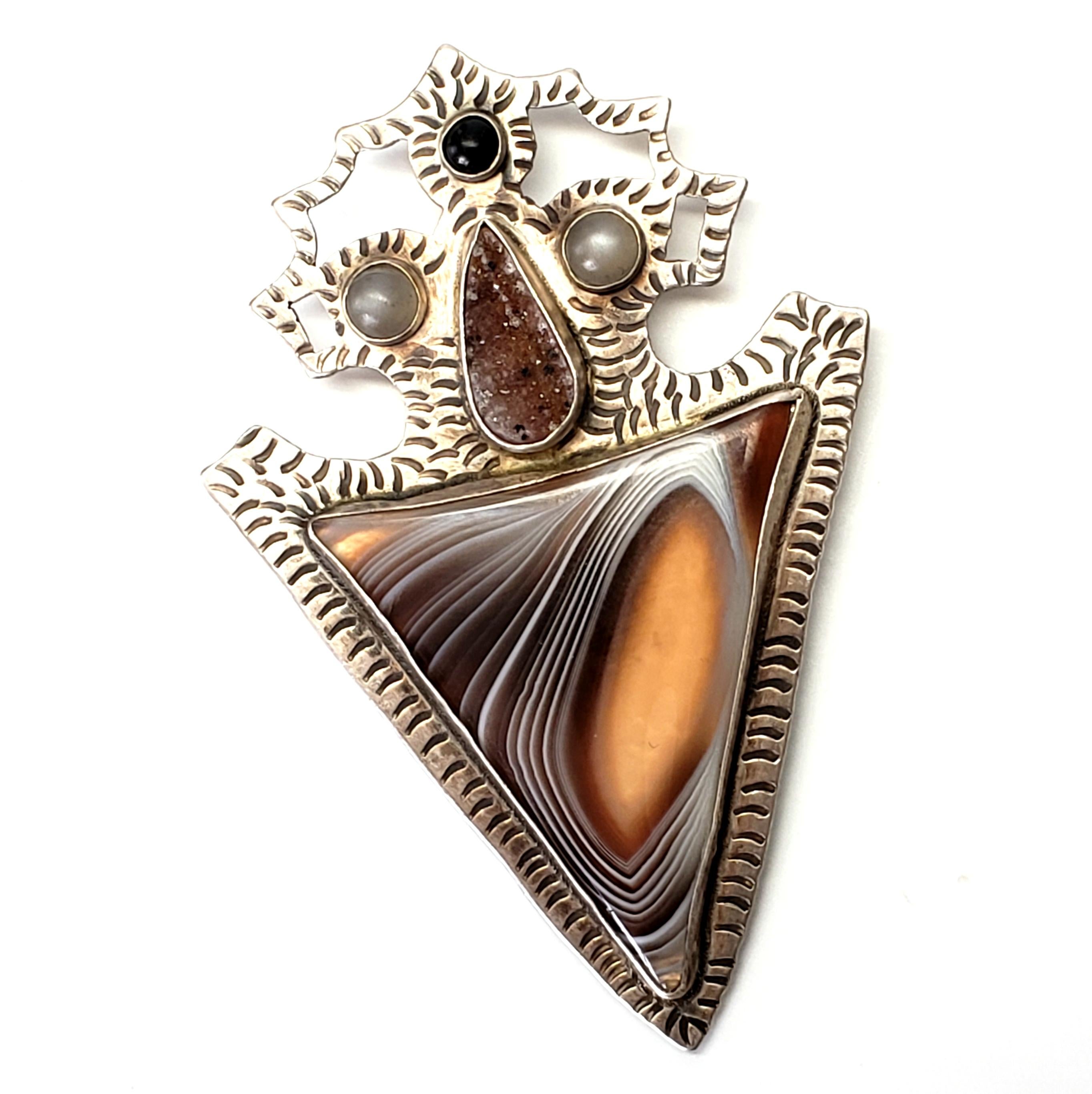Native American Sterling Silver Banded Agate and Druzy Arrowhead Pin / Pendant In Good Condition In Washington Depot, CT