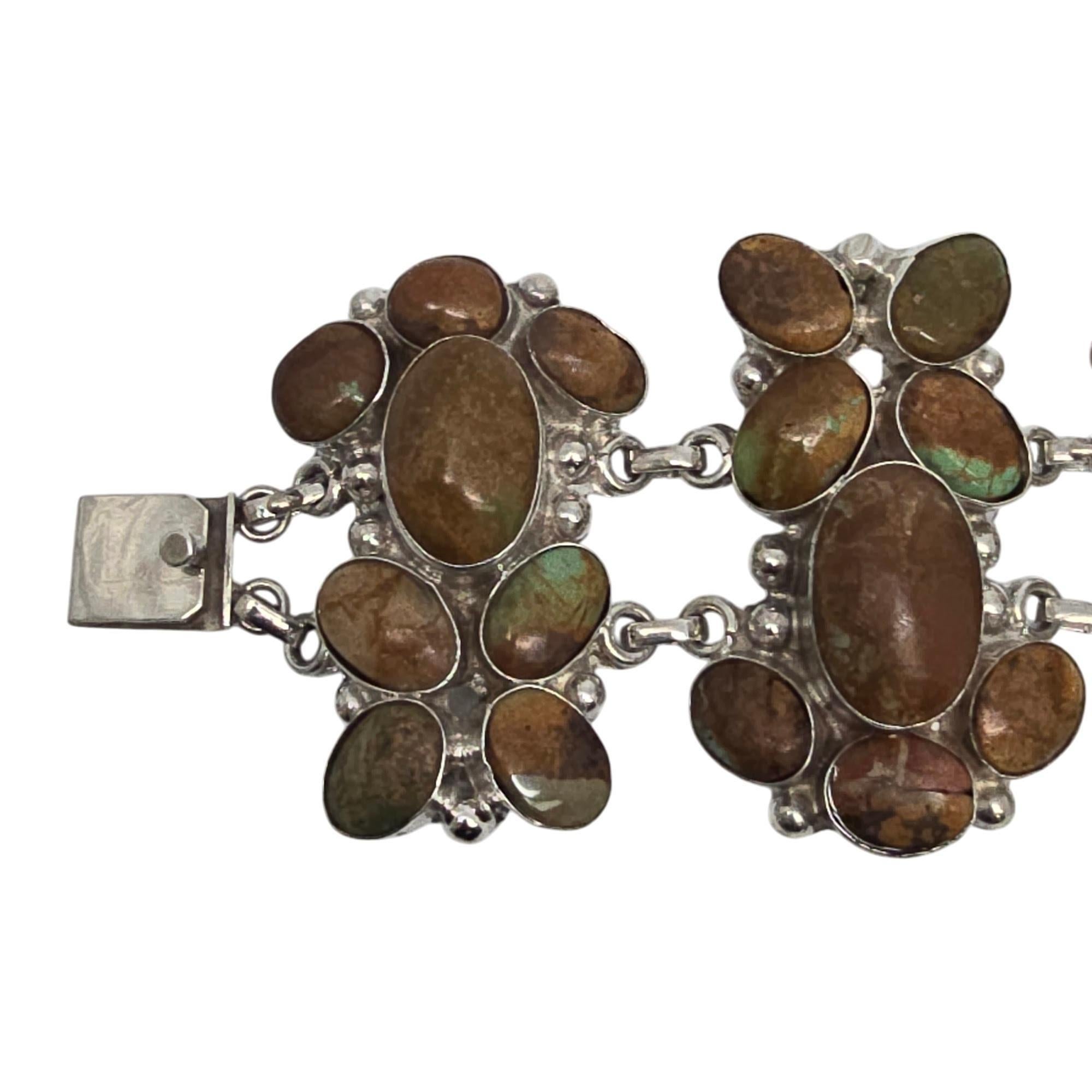 Bracciale Nativo Americano in Argento Sterling Marrone con Turchese Largo a Grappolo 19773 In condizioni buone in vendita a Washington Depot, CT