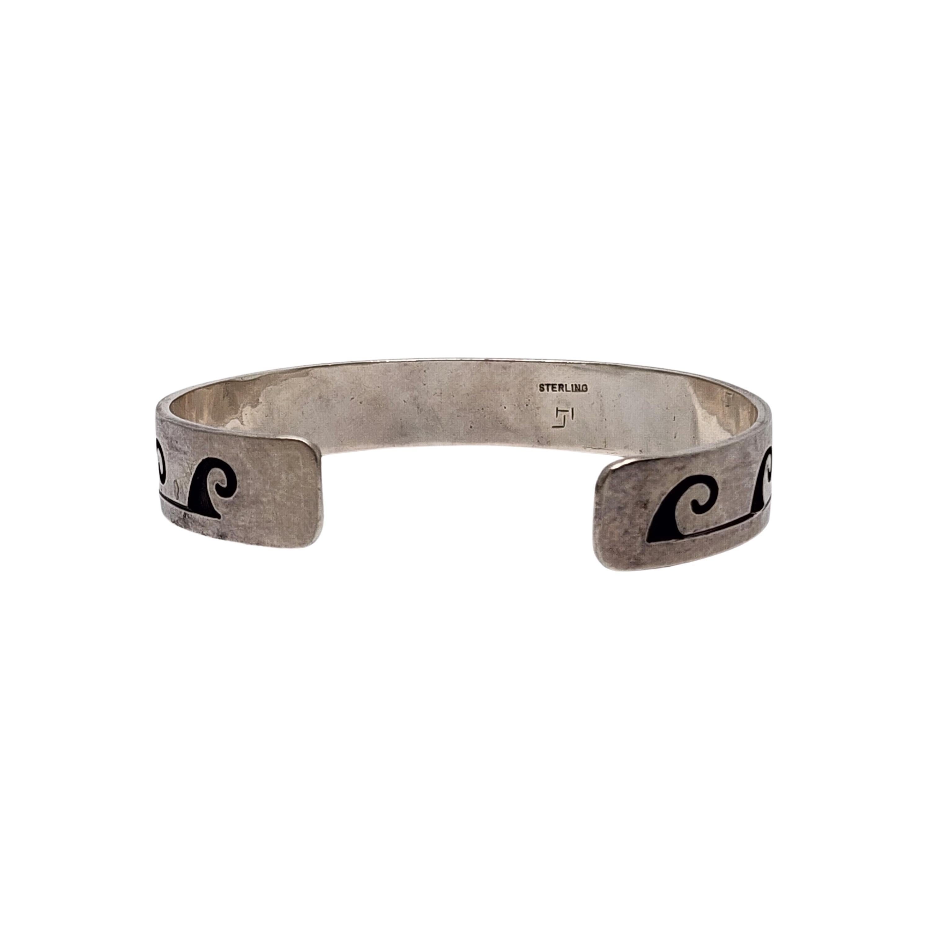 Amérindien Bracelet manchette en argent Native American Wave Overlay #17668 en vente