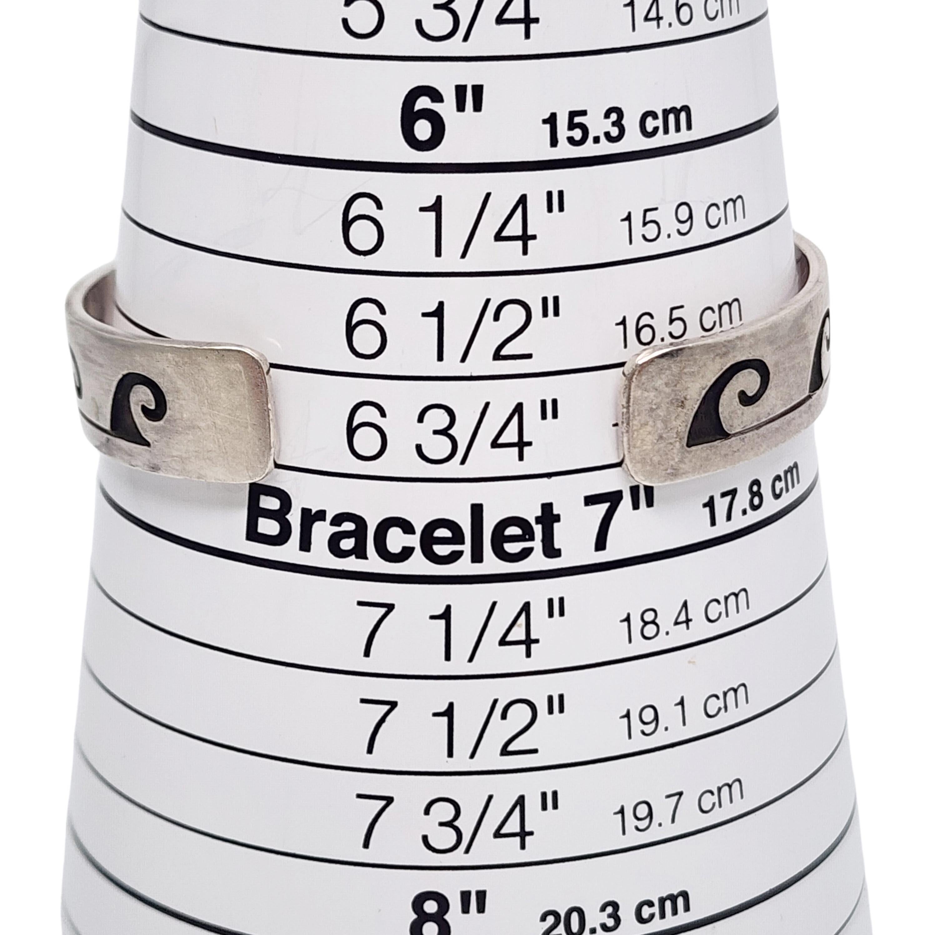 Bracelet manchette en argent Native American Wave Overlay #17668 en vente 2