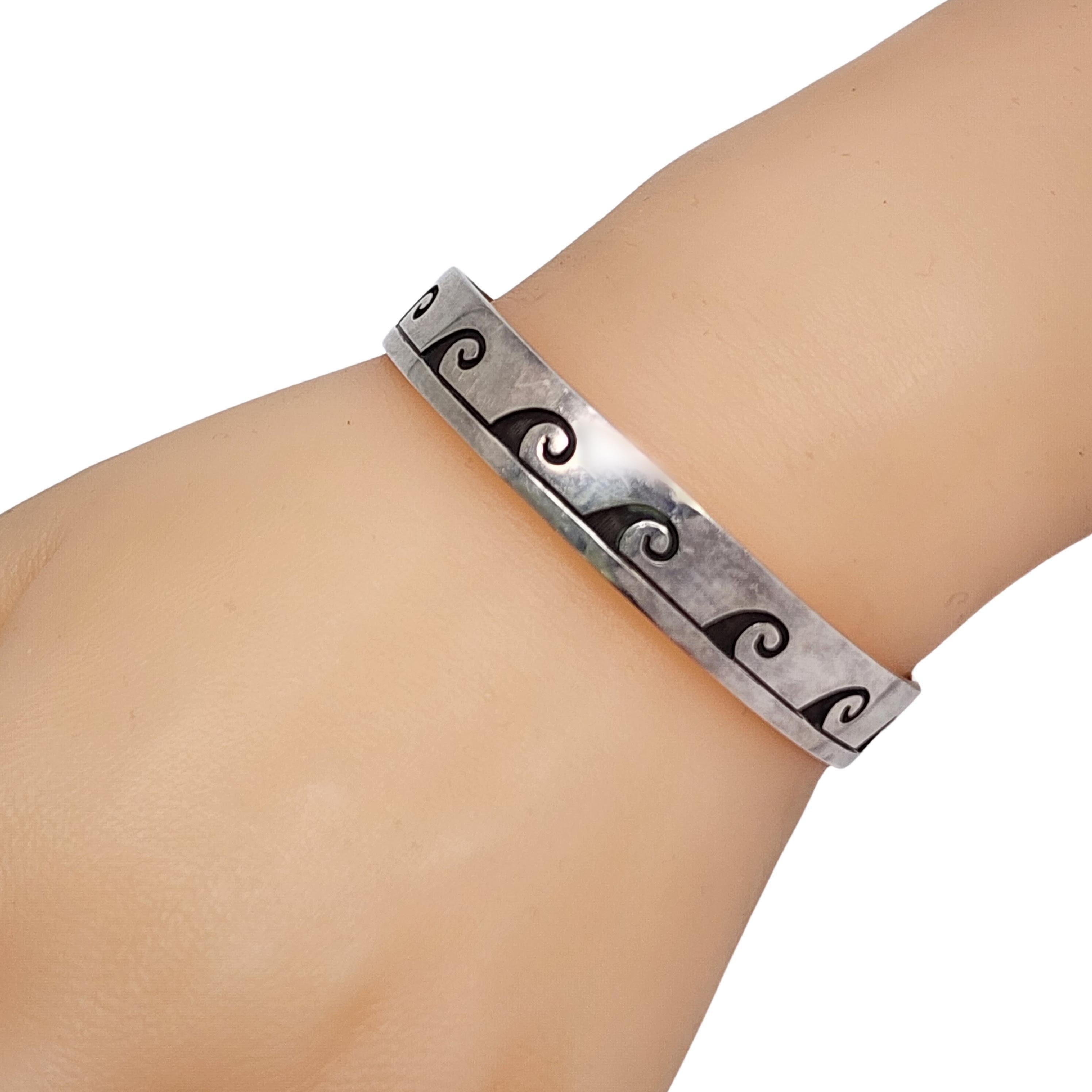 Bracelet manchette en argent Native American Wave Overlay #17668 en vente 3