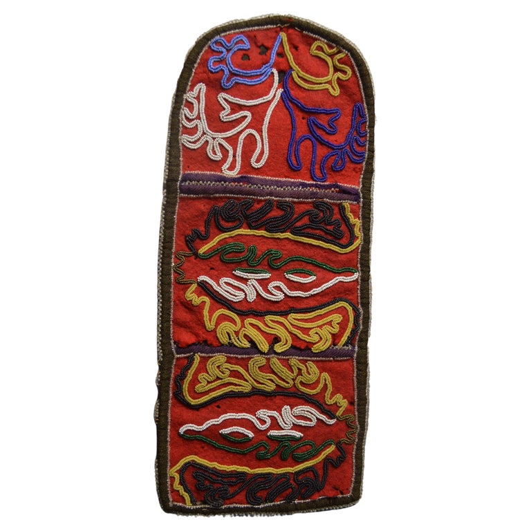 Native American Tlingit Beaded Pouch or Wall Pocket For Sale
