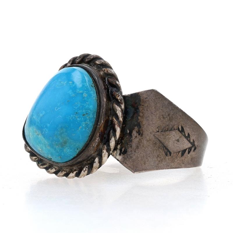 Native American Turquoise Cocktail Solitaire Ring - Sterling Silver 925 In Excellent Condition For Sale In Greensboro, NC
