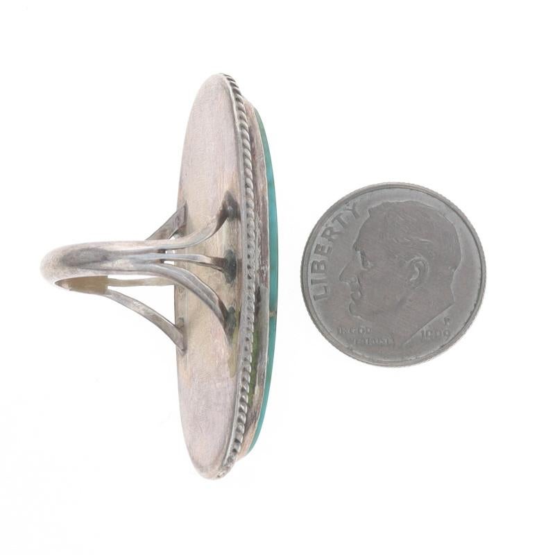 Bague cocktail solitaire en turquoise d'Amérique du Nord - Sterling 925 Oval Cab SZ 4 en vente 1