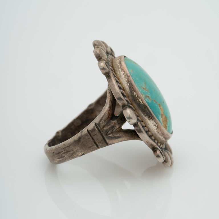 Women's or Men's Native American Vintage Turquoise Ring, C.1960s For Sale