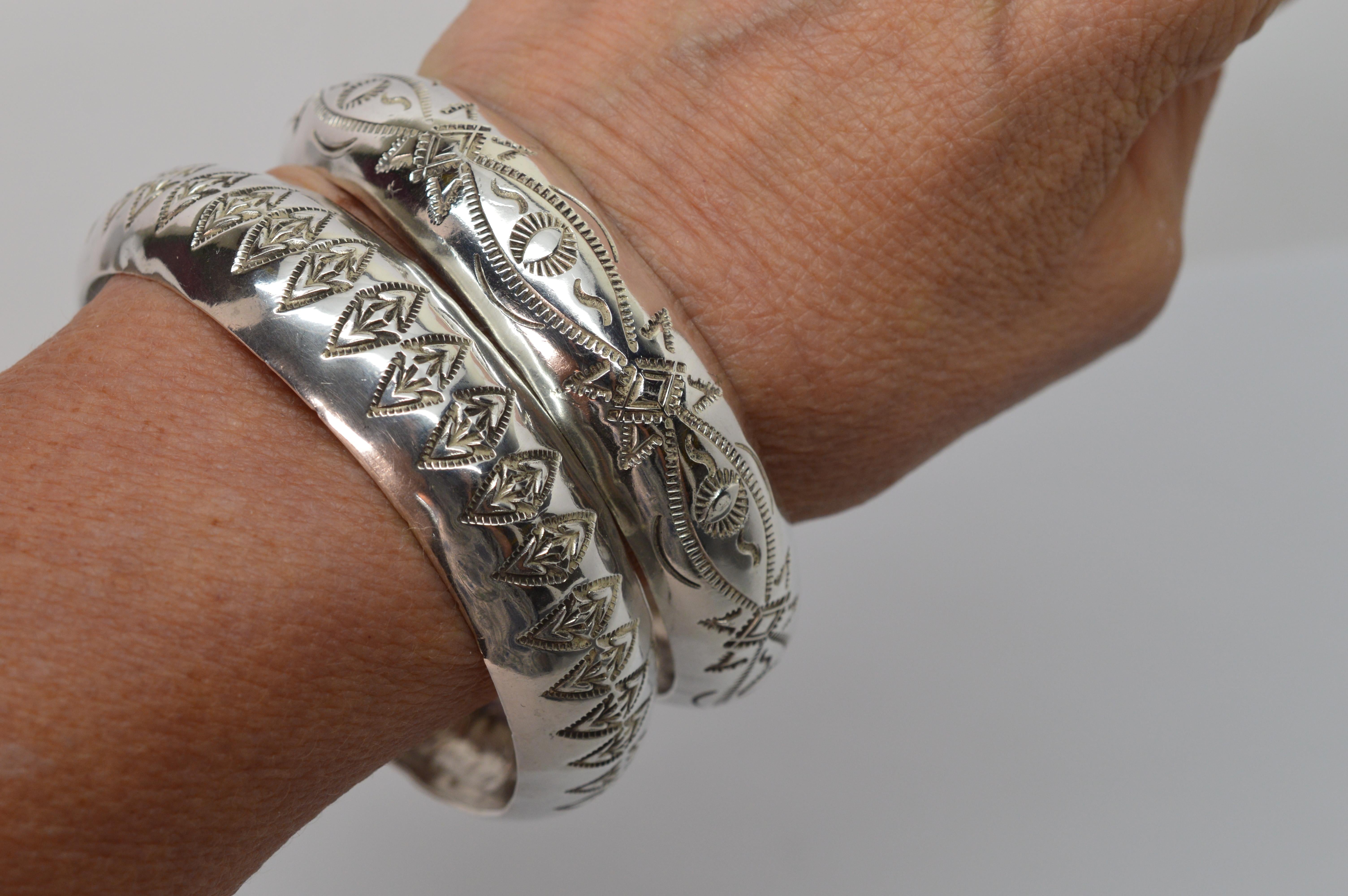 W. Tracy: Armreif-Armband-Duo aus Sterlingsilber, Indigene Kunst (Nord-/Südamerika) 3