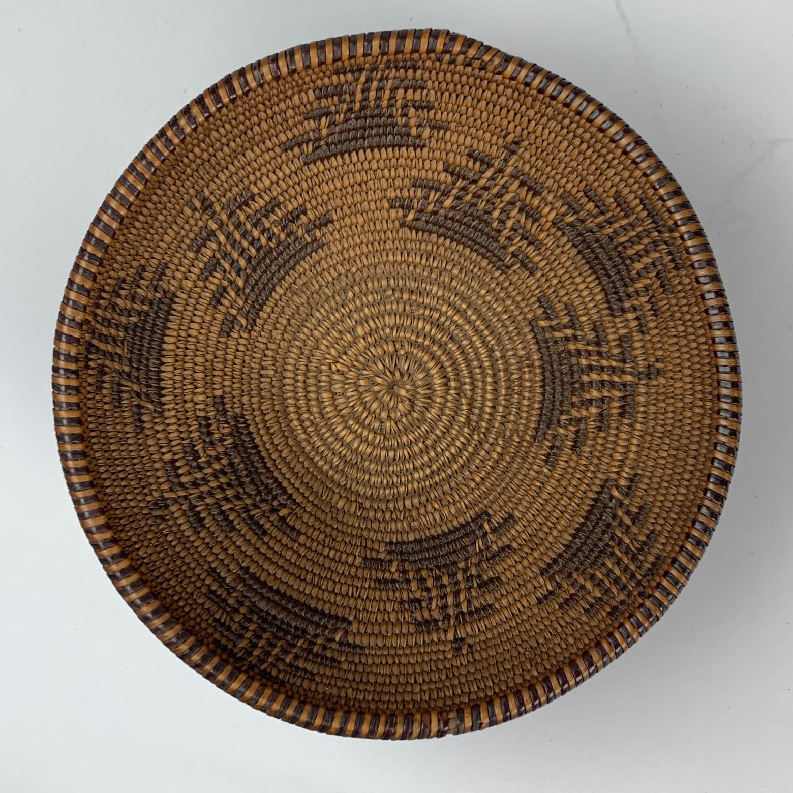 Native American Woven Bowl Form Basket In Good Condition For Sale In Concord, MA