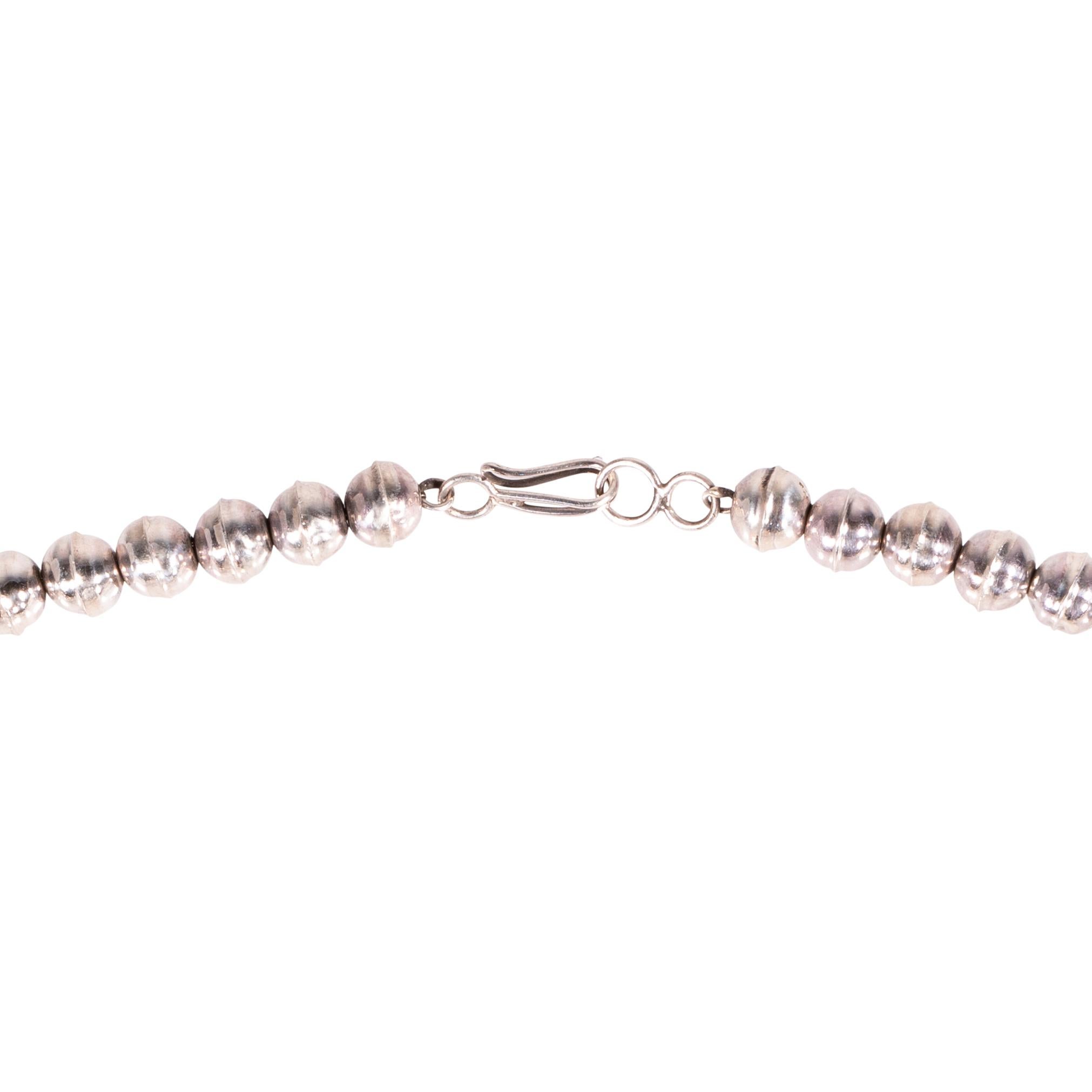 Collana con turchese nativo di Bisbee e fiori di zucca in argento sterling In condizioni buone in vendita a Coeur d Alene, ID