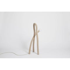 Lampada da terra moderna Native in edizione limitata in sabbia e nylon di Hot Wire Extensions