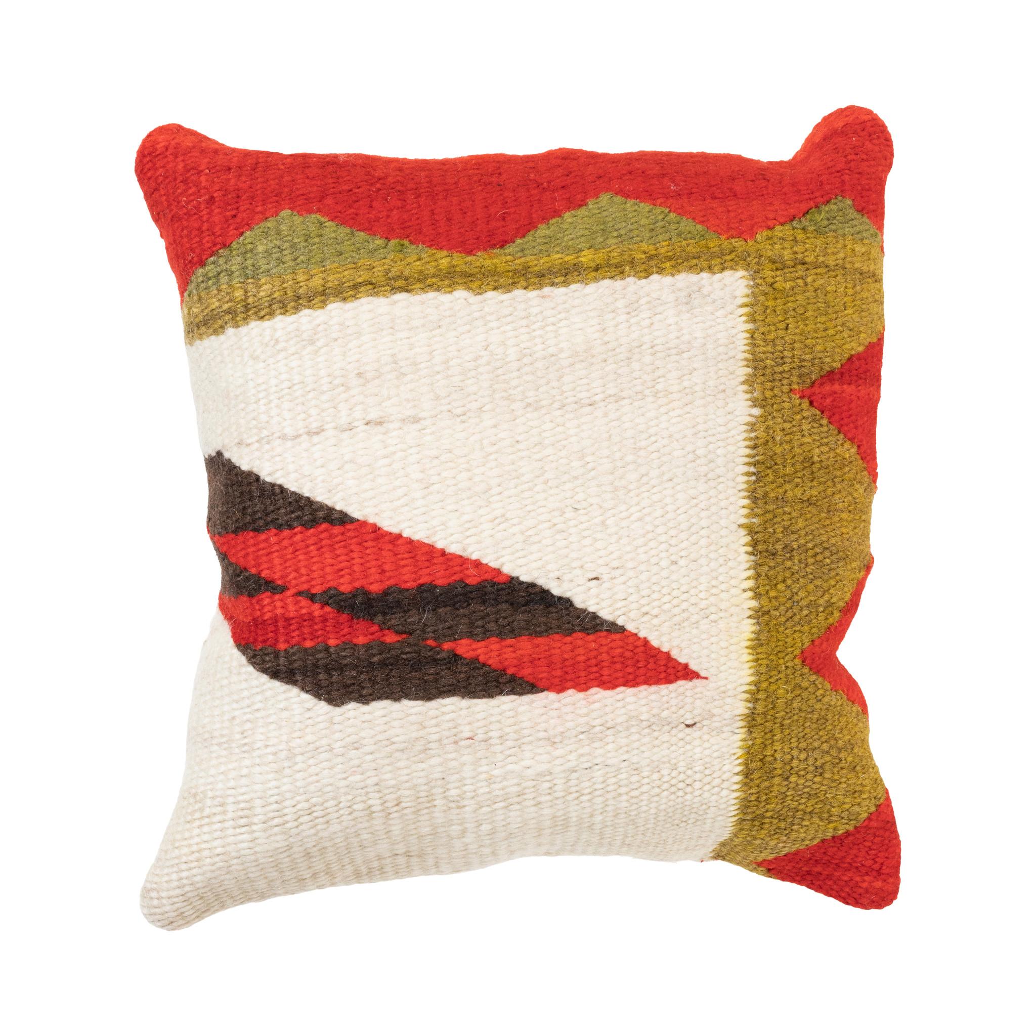 Native Lodge Pillow In New Condition For Sale In Coeur d'Alene, ID