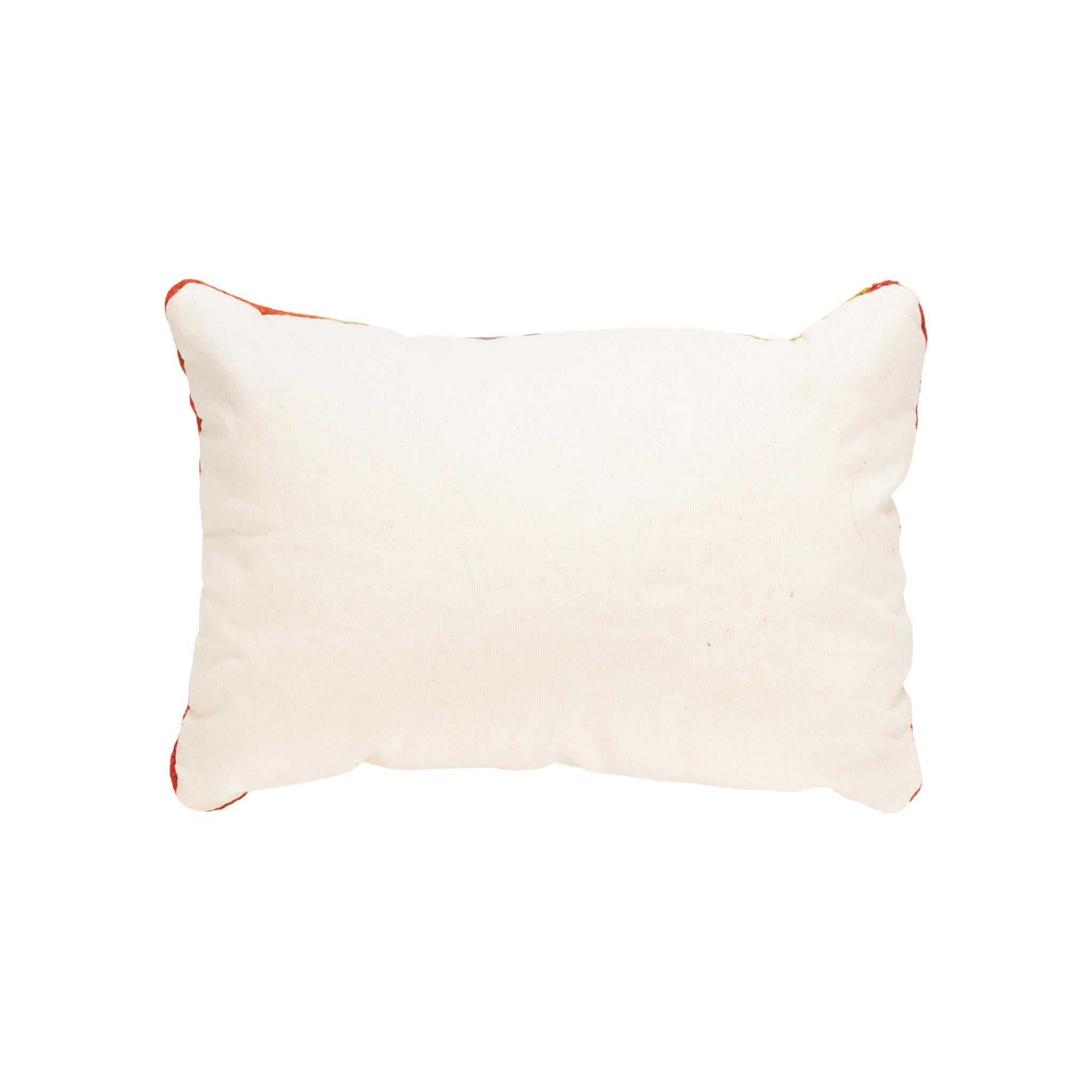 Native Lodge Pillow In New Condition For Sale In Coeur d'Alene, ID