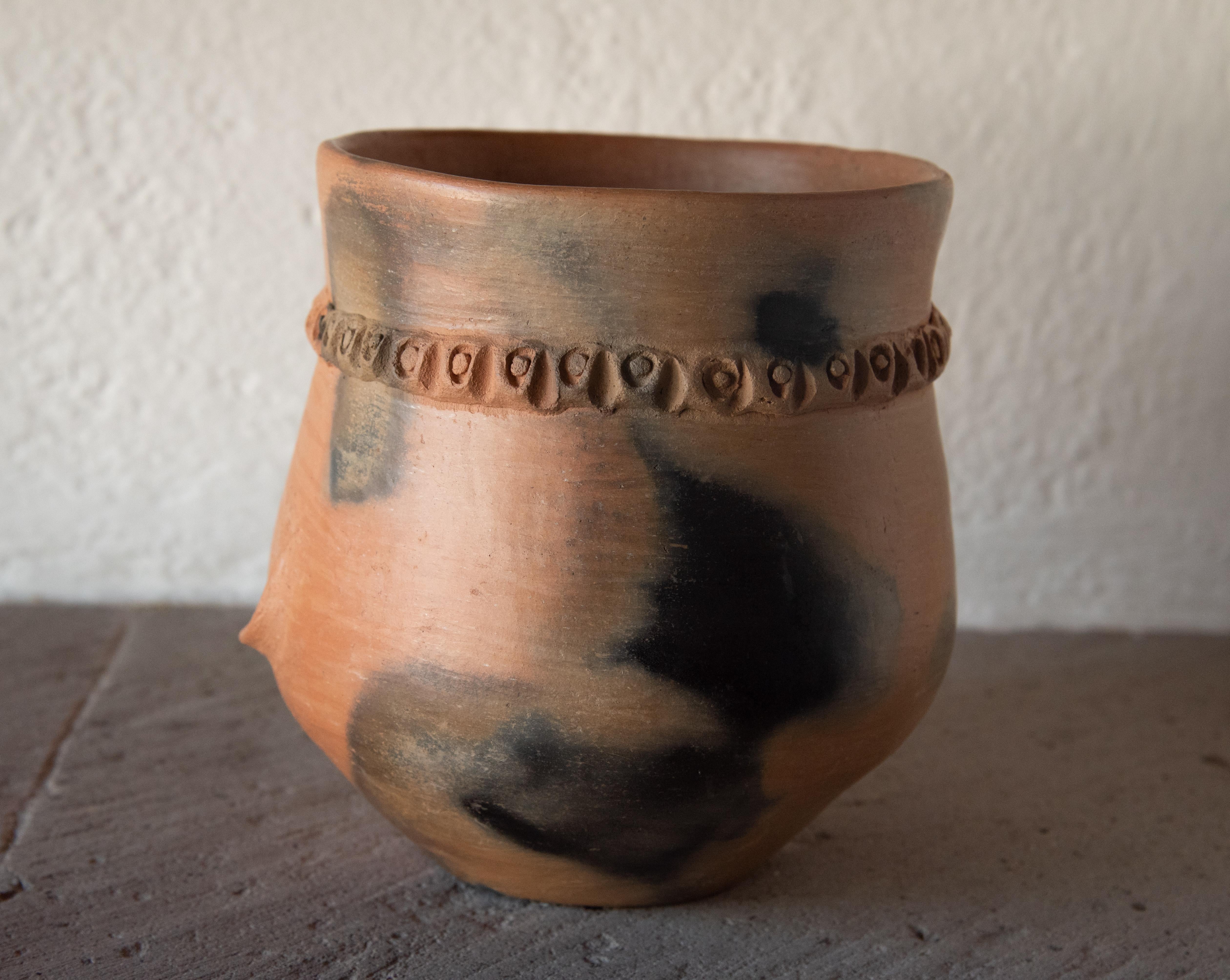 Native Mexican Pottery Clay Pot Vessel Oaxaca Terracota Folk Art Mouse Head Tail In New Condition In Queretaro, Queretaro