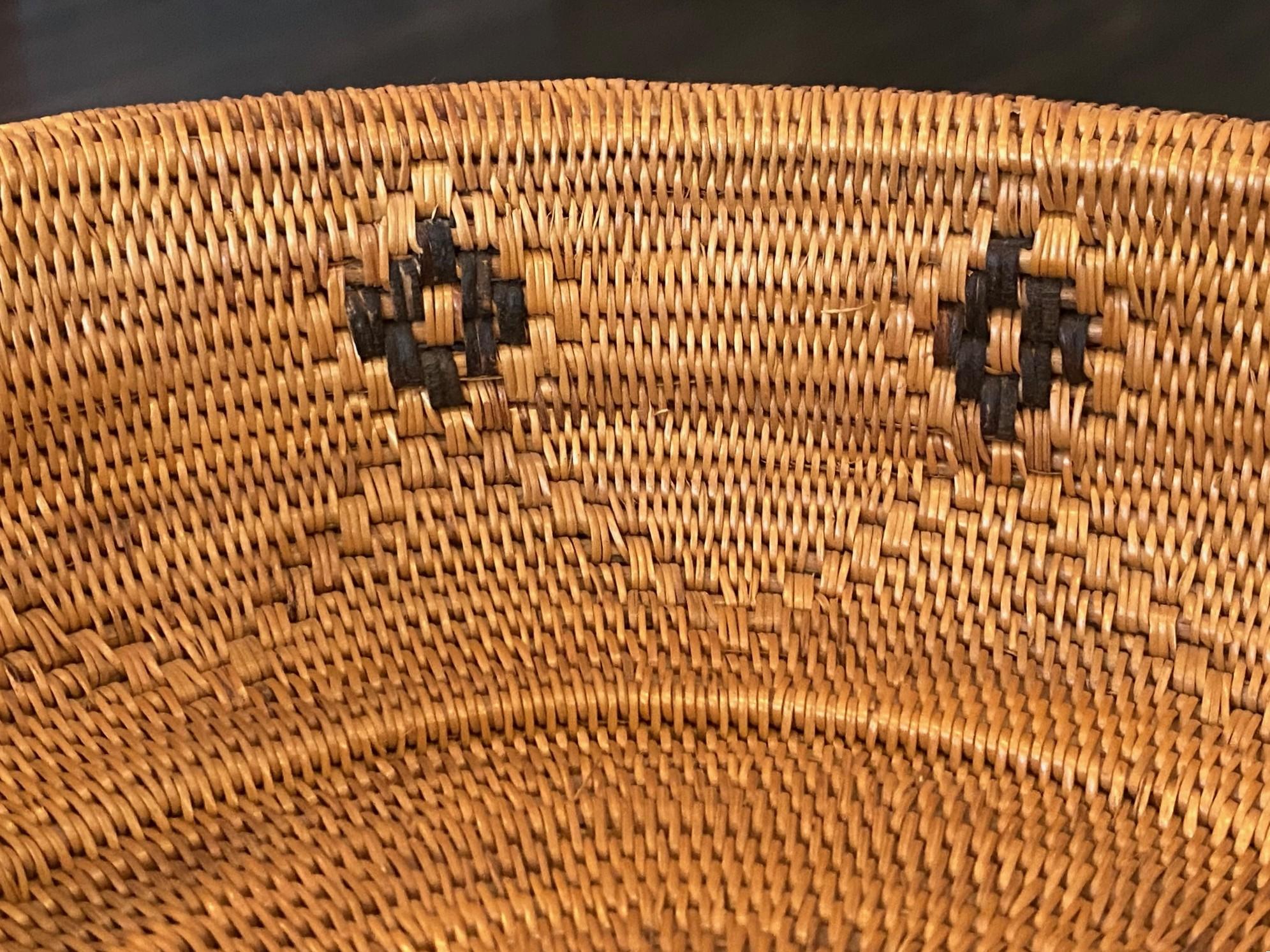 Native North American Indian Indigenous Southwest Navajo or Yokuts Woven Basket For Sale 5