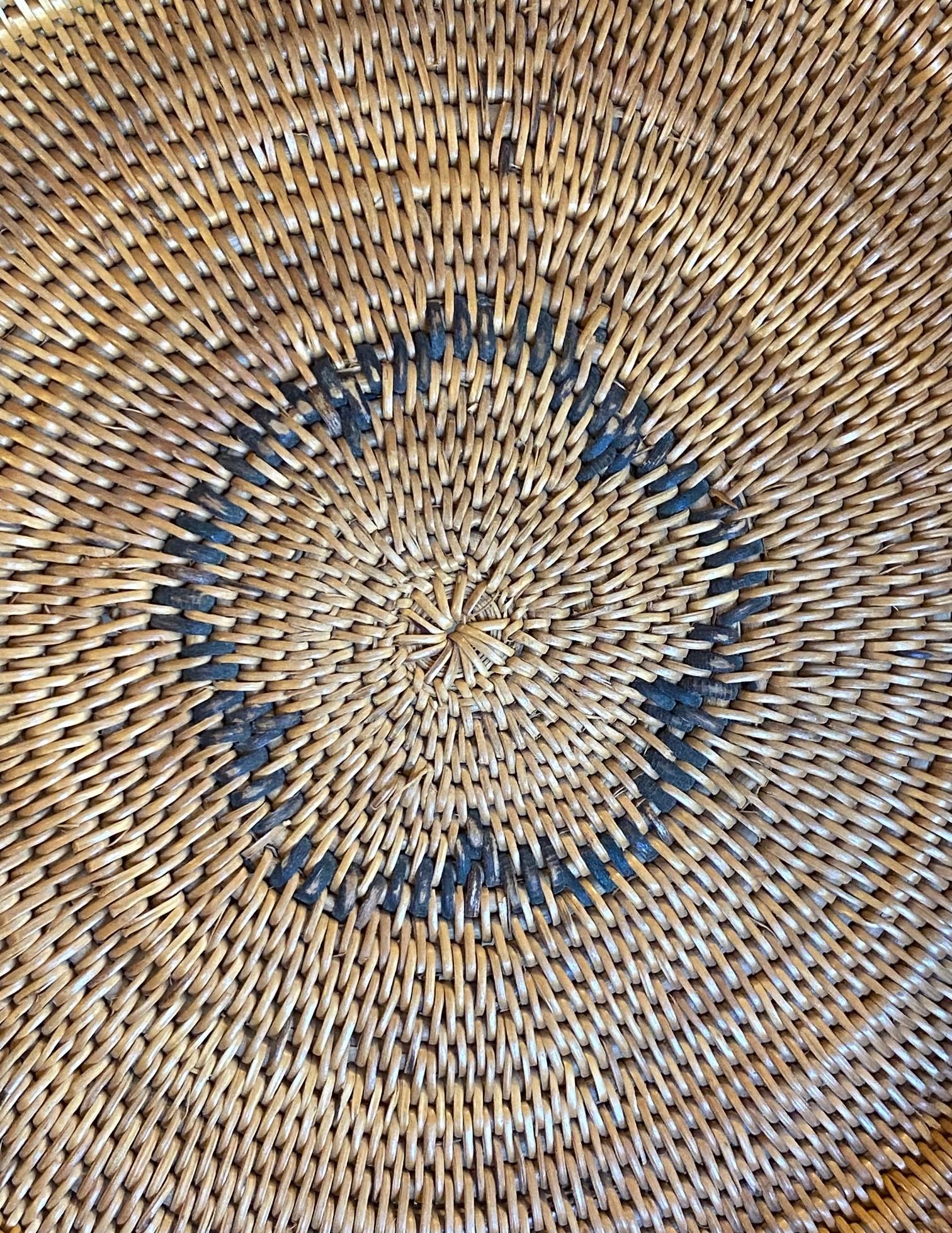 Native North American Indian Indigenous Southwest Navajo or Yokuts Woven Basket For Sale 10