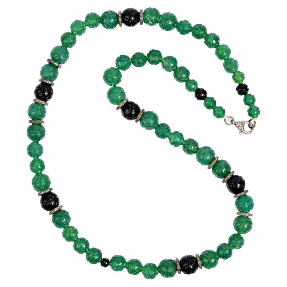 Collier de perles d'onyx vert et noir sculpté de style amérindien avec diamants